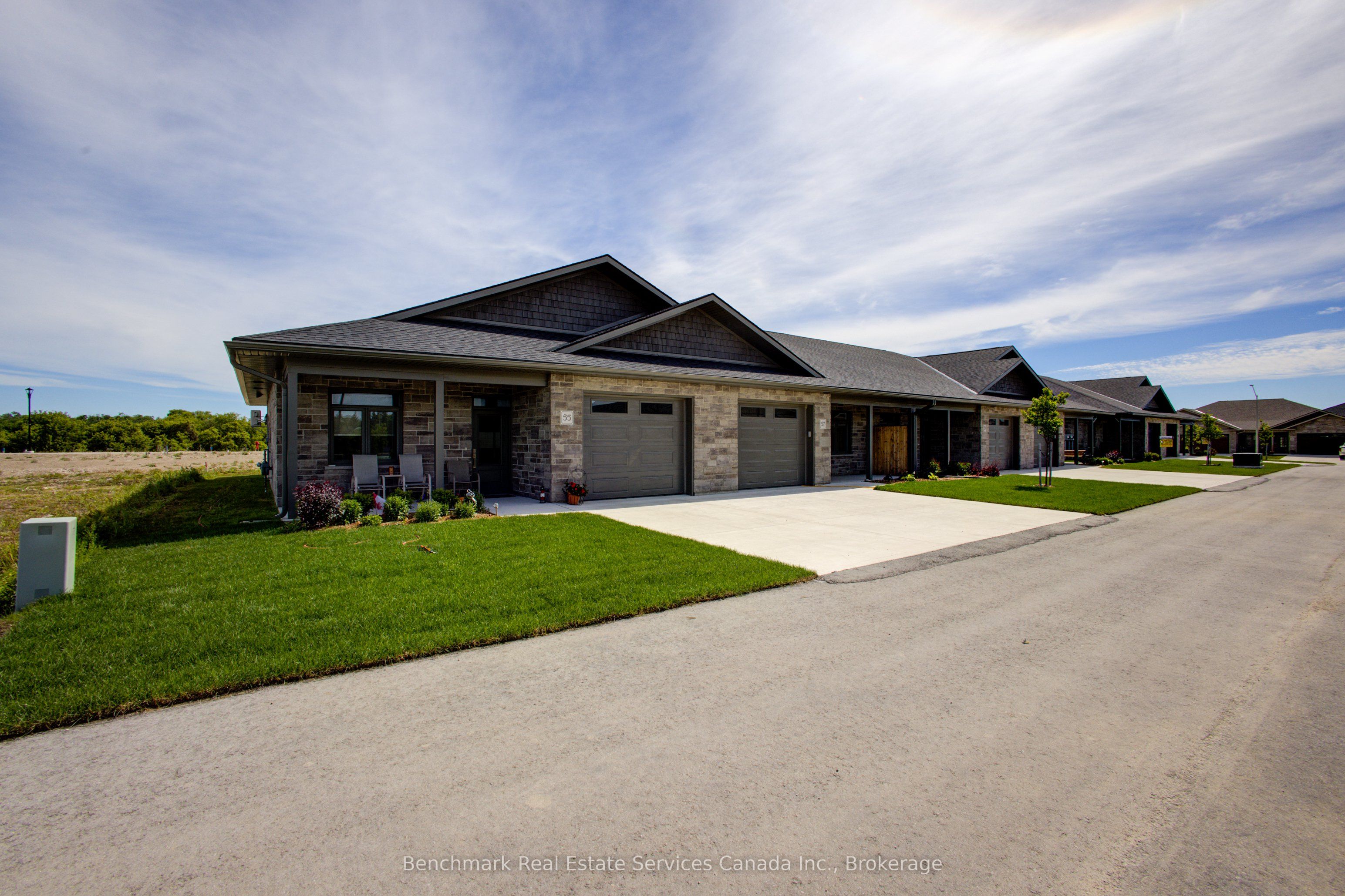 57 Cavalier Crescent Property Photo 32