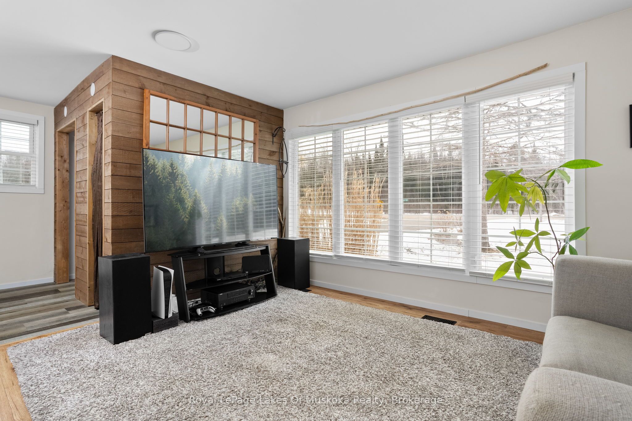 1 Christopher Lane Property Photo 14