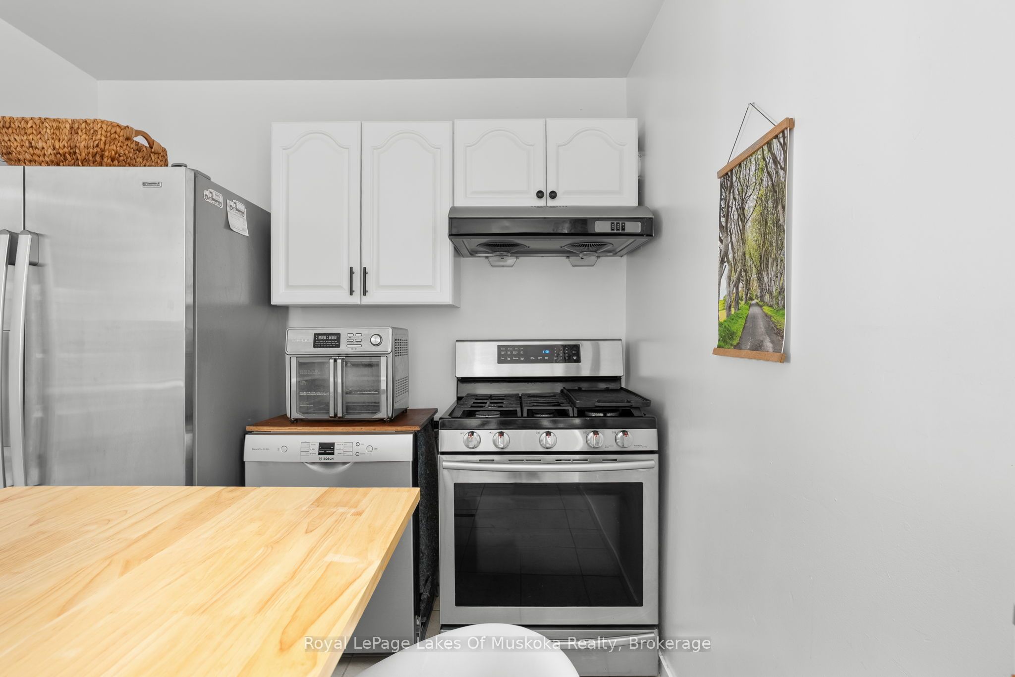 1 Christopher Lane Property Photo 28