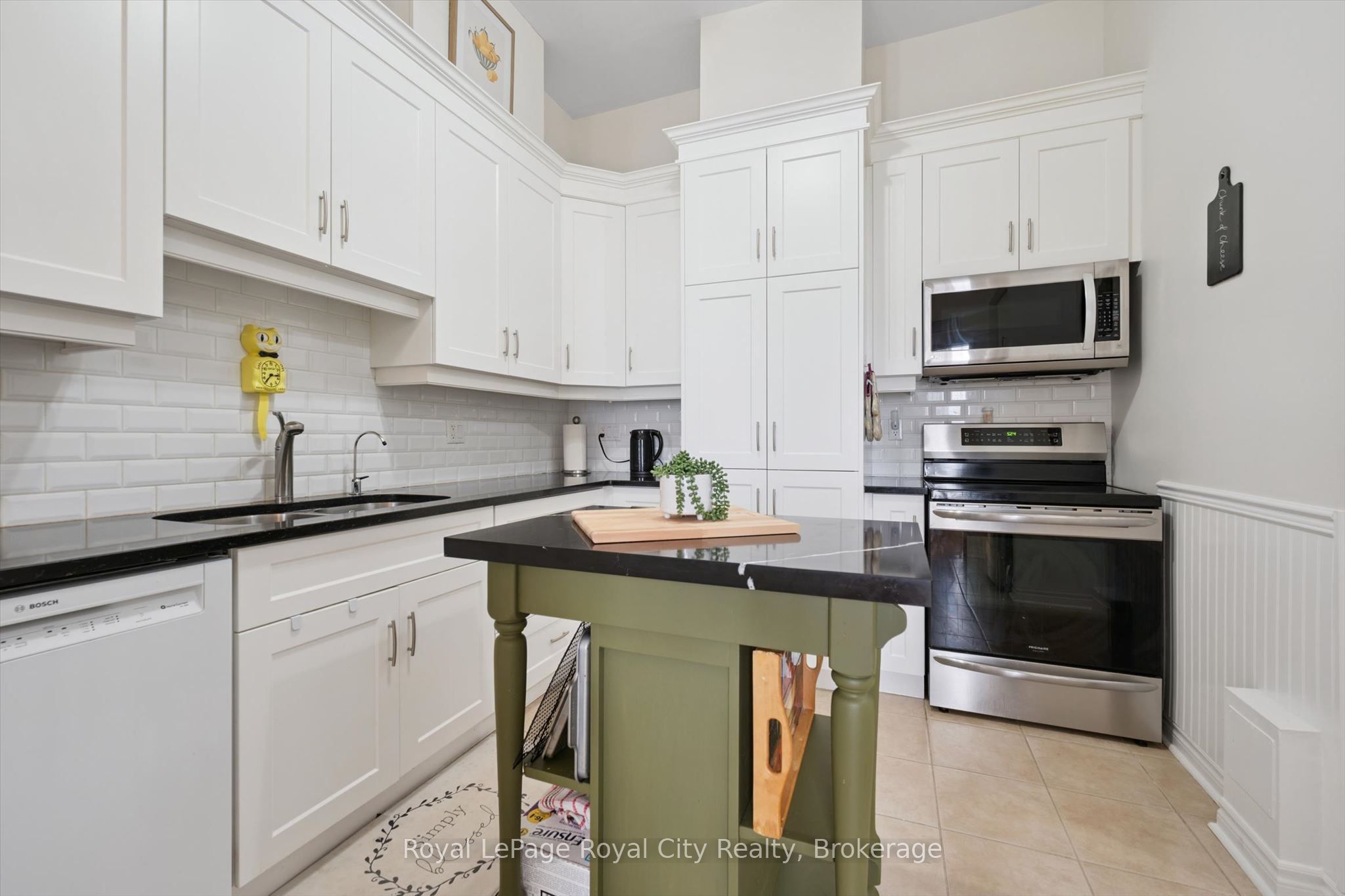 478 St Andrew Street E 101 Property Photo 8