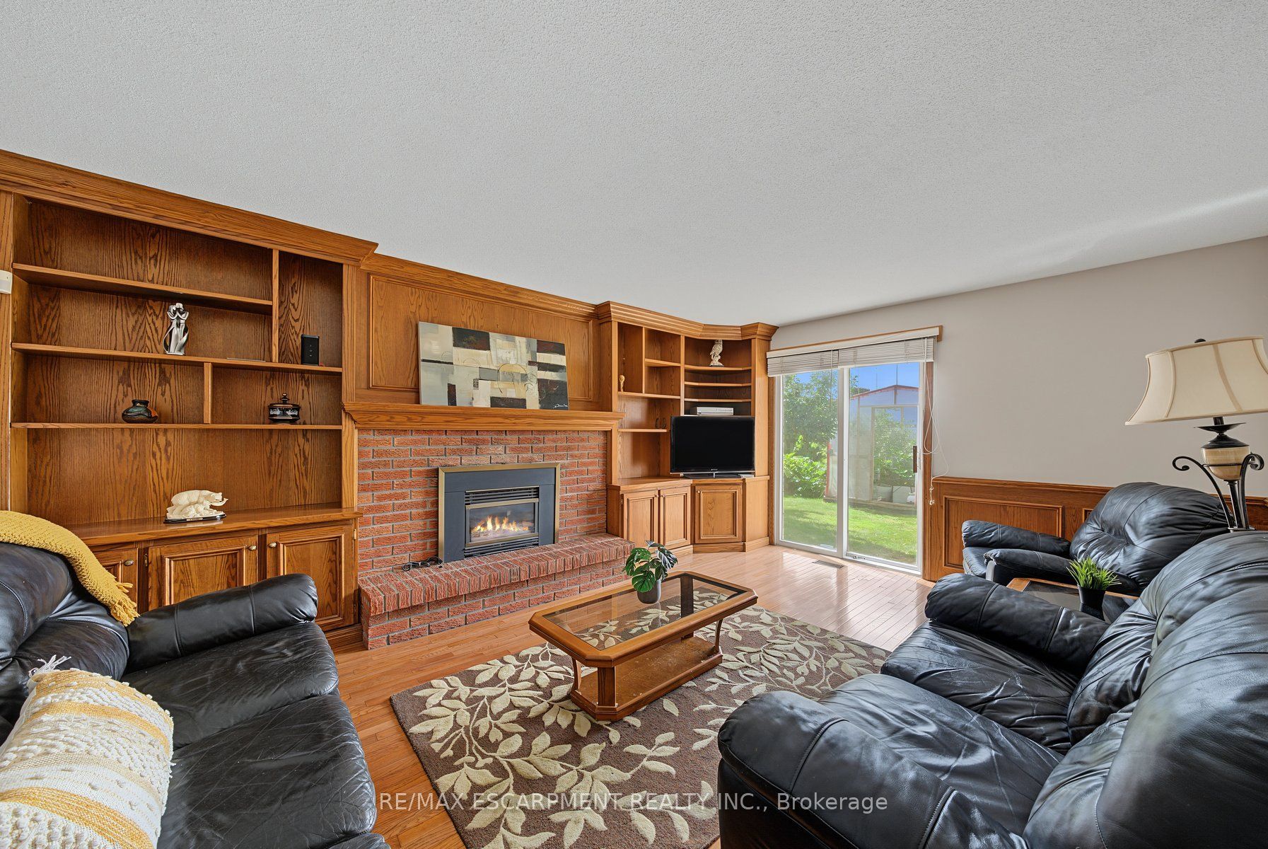2 Cresthaven Drive Property Photo 6