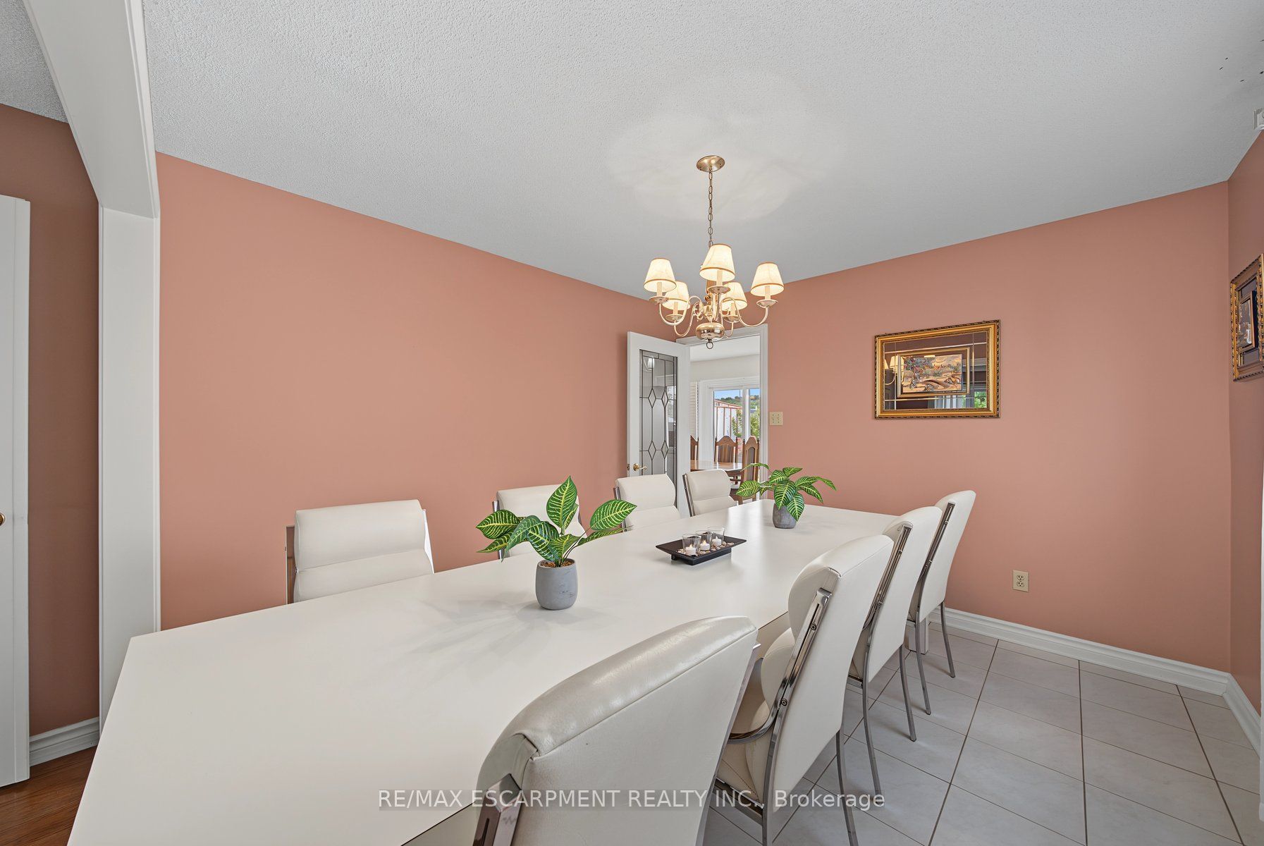 2 Cresthaven Drive Property Photo 15