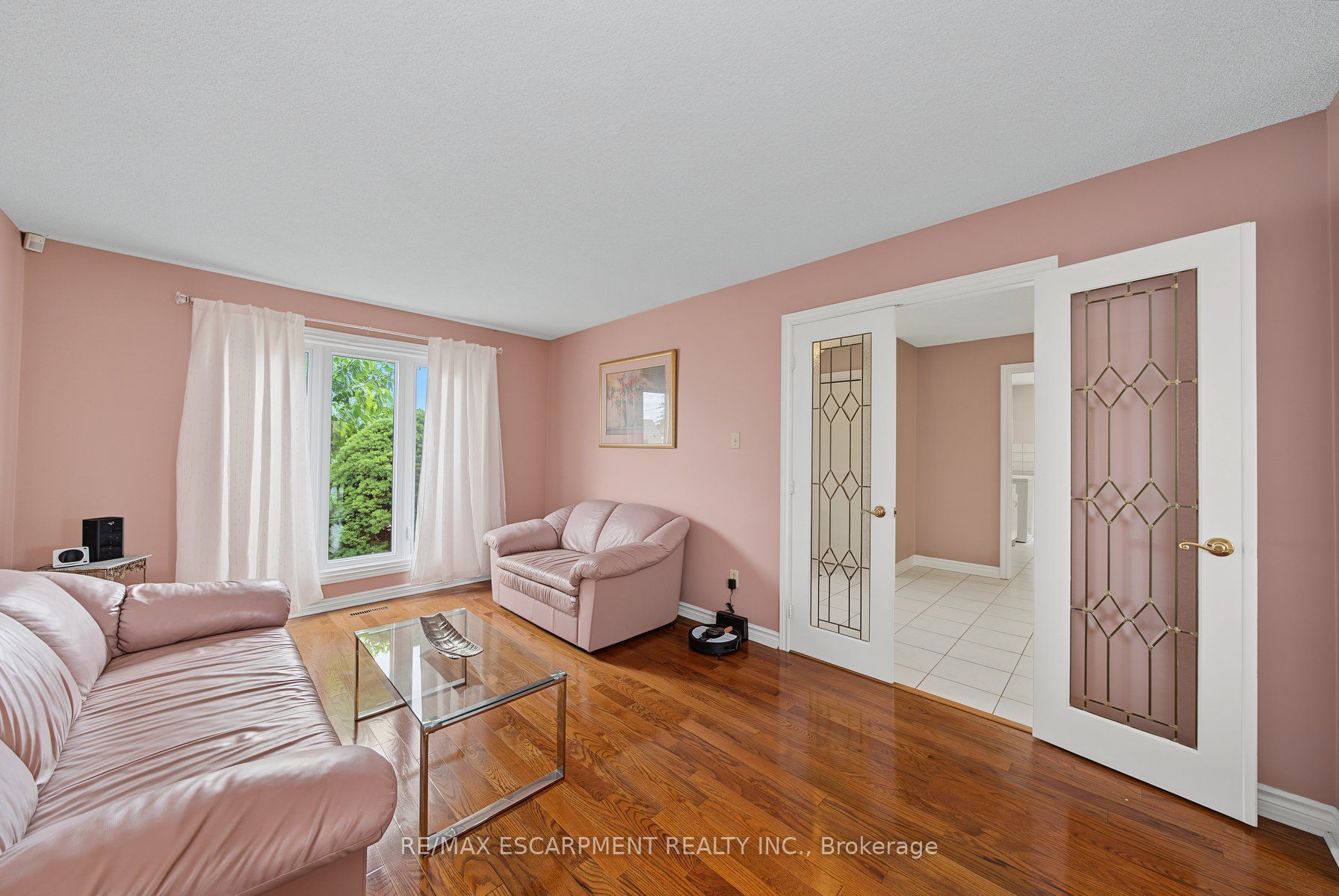 2 Cresthaven Drive Property Photo 16