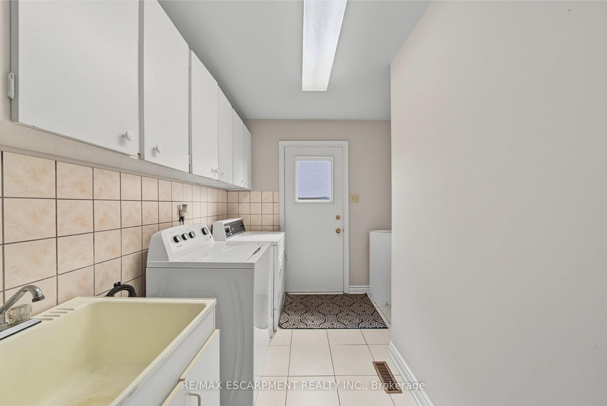 2 Cresthaven Drive Property Photo 19