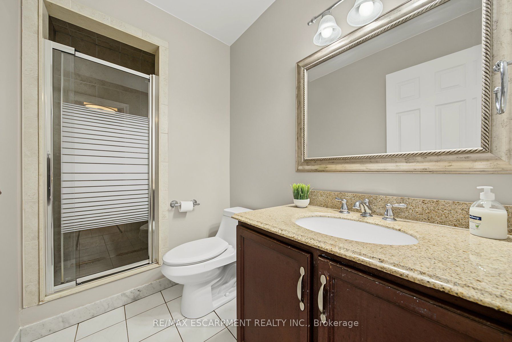 2 Cresthaven Drive Property Photo 20