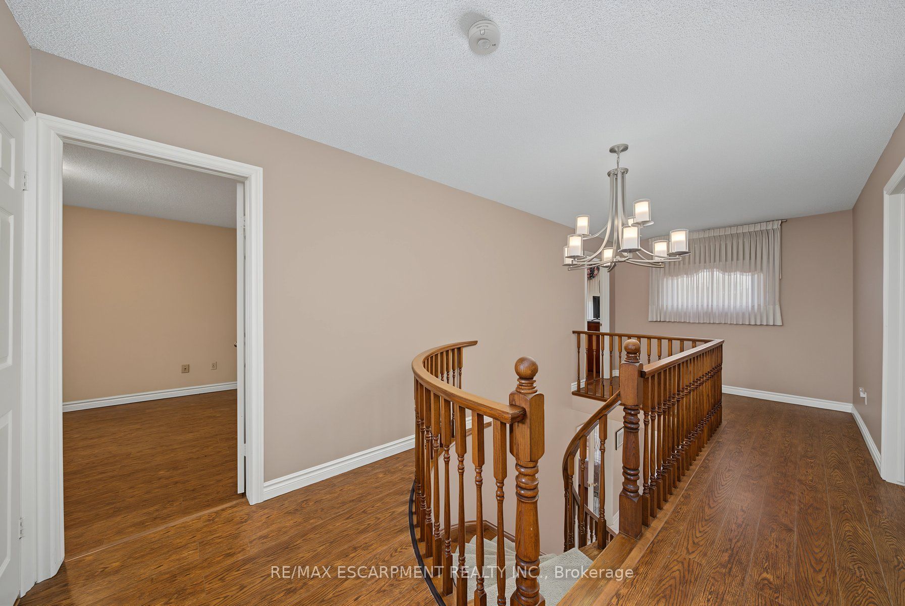 2 Cresthaven Drive Property Photo 21