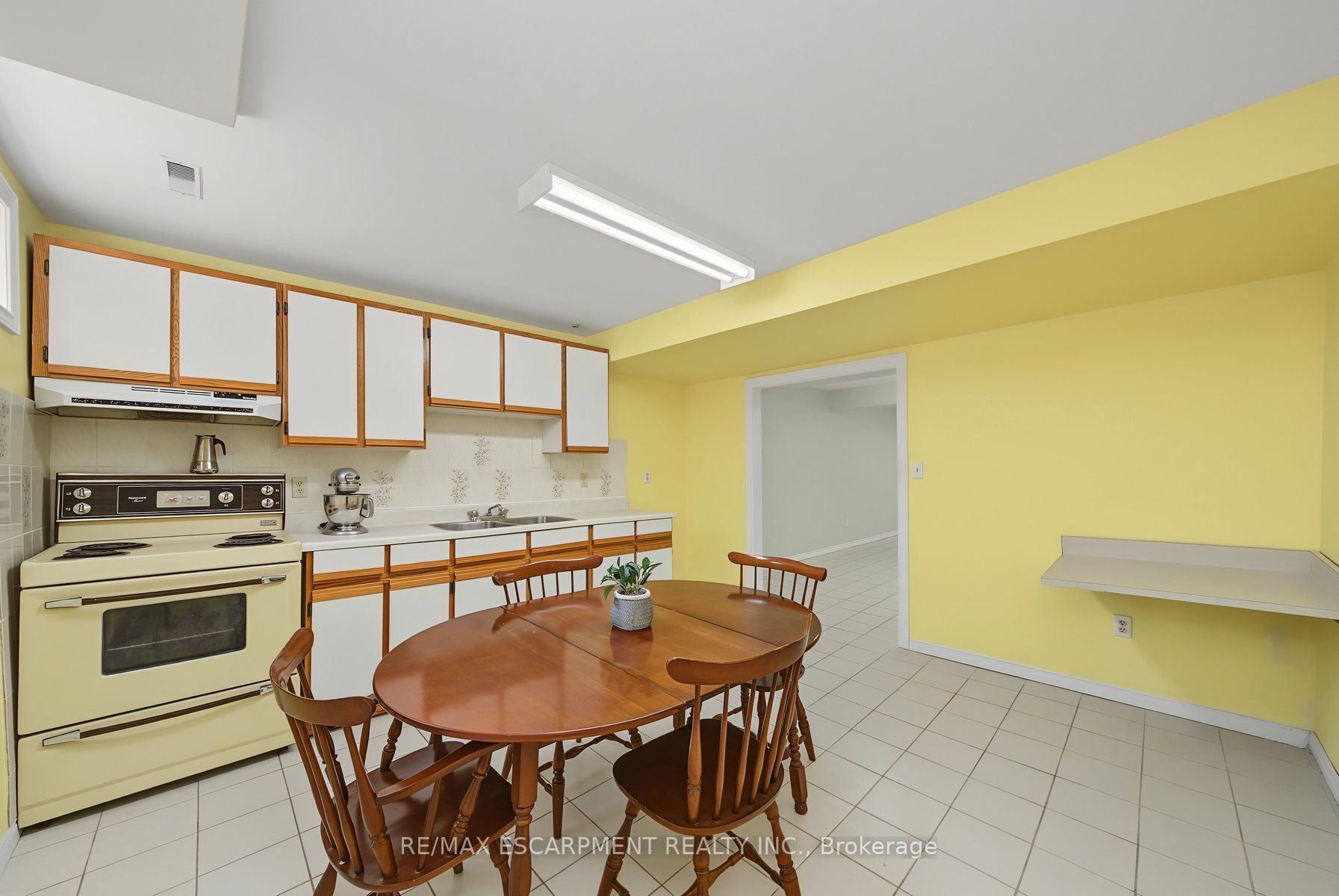 2 Cresthaven Drive Property Photo 32