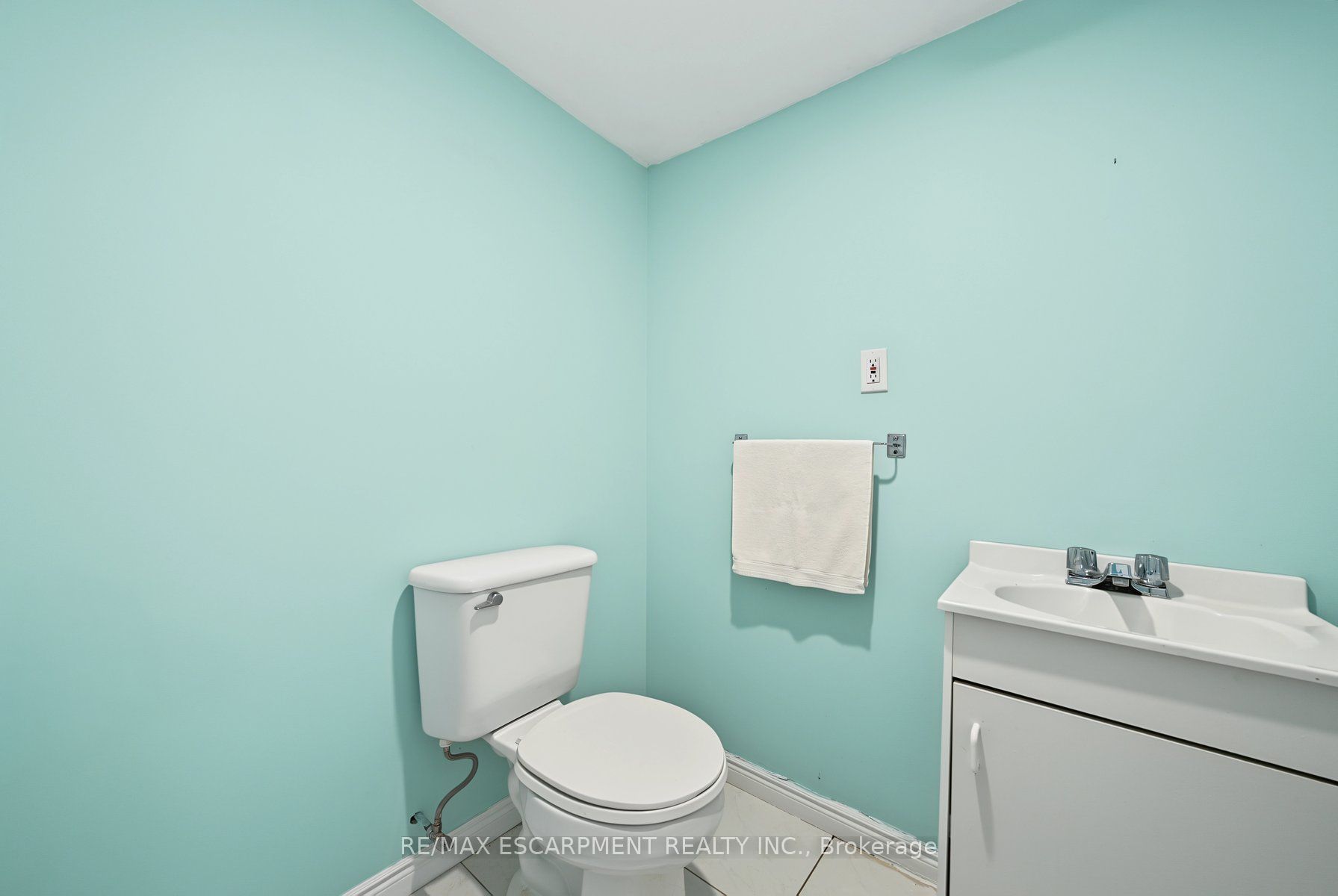 2 Cresthaven Drive Property Photo 33