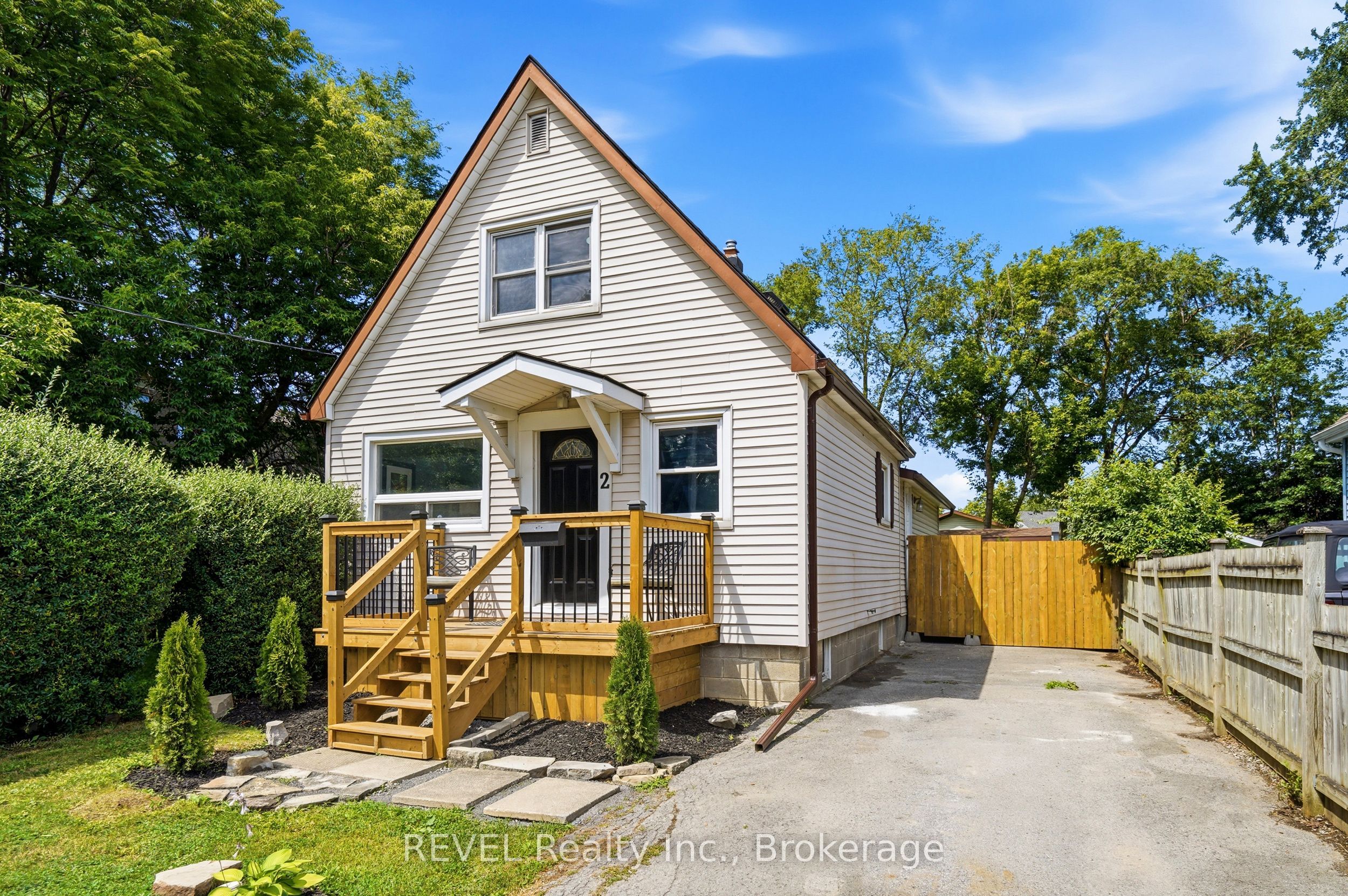 2 Kent Street Property Photo 2