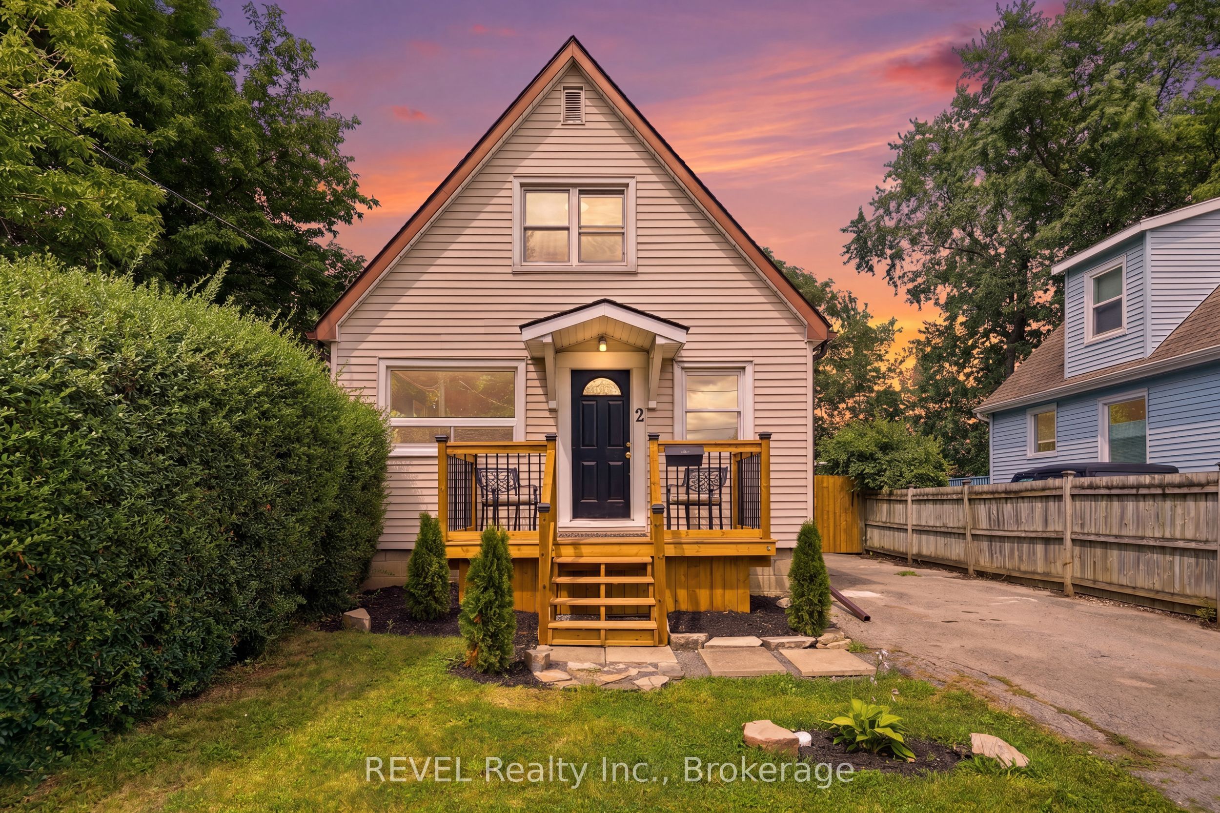 2 Kent Street Property Photo 3