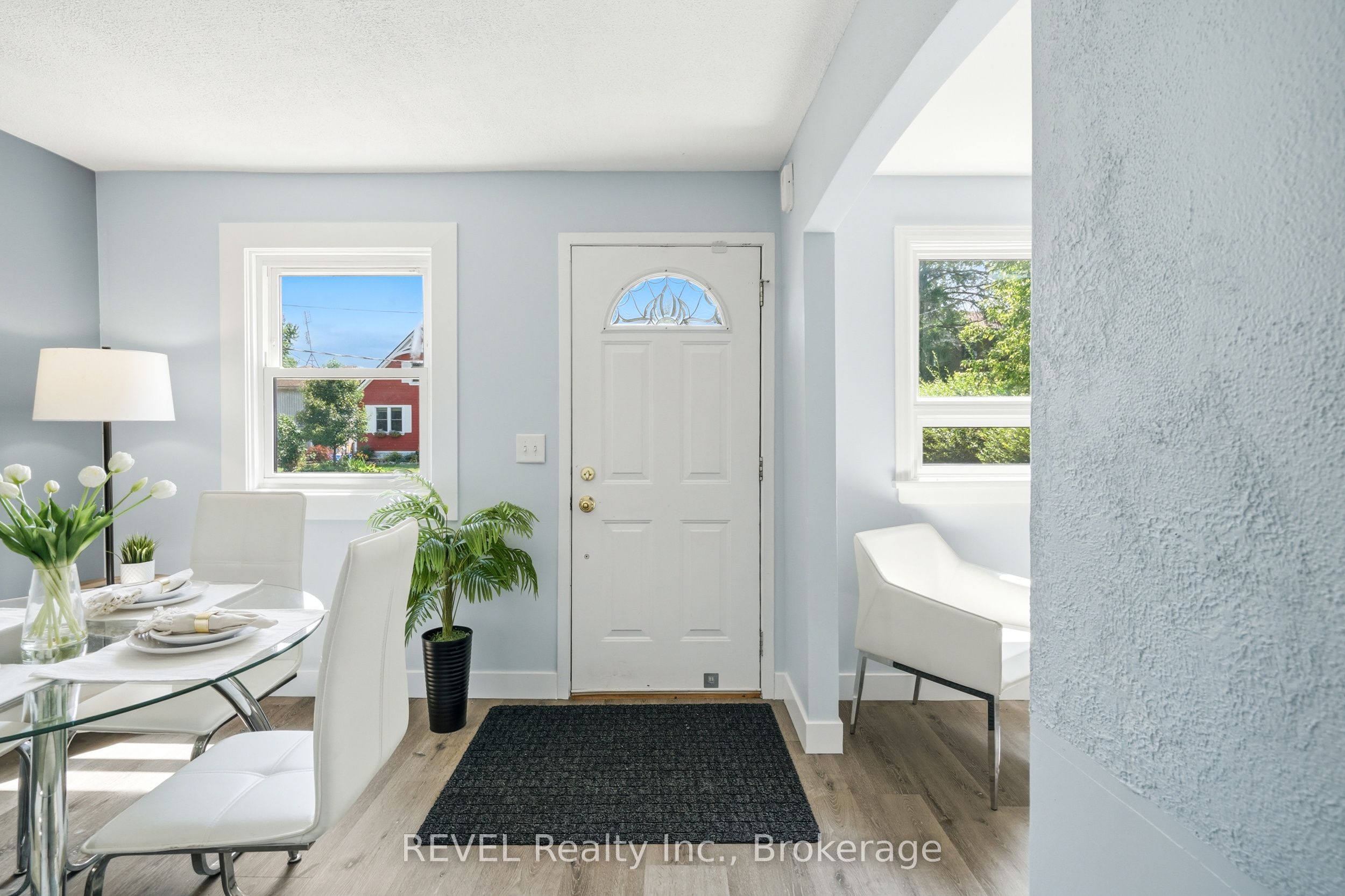 2 Kent Street Property Photo 6