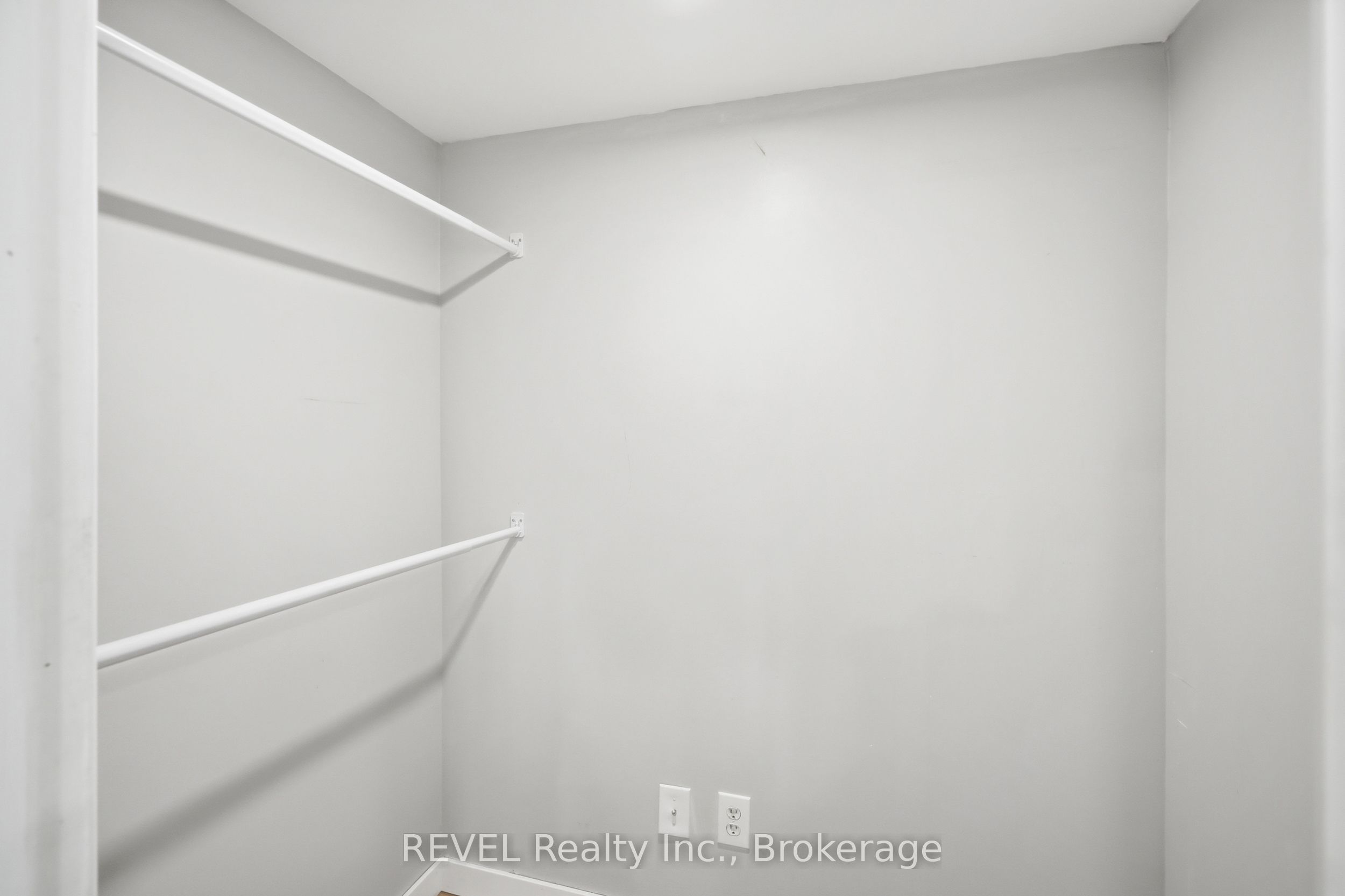 2 Kent Street Property Photo 25