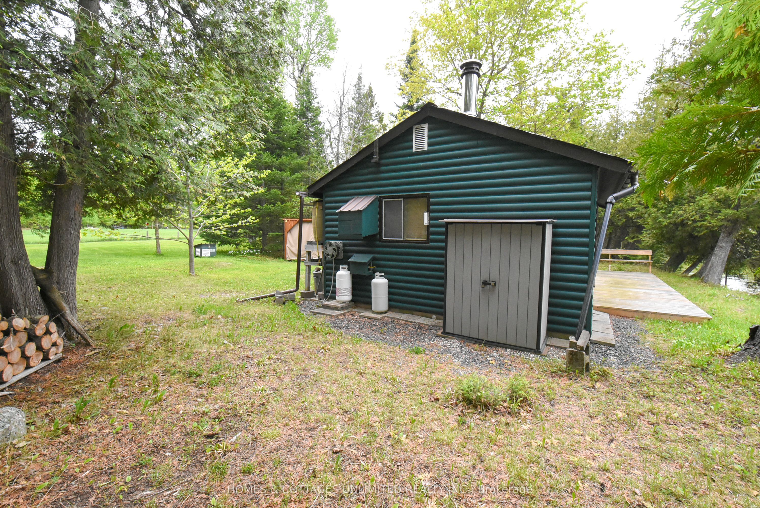2102 Clyde Lake Lane Property Photo 5
