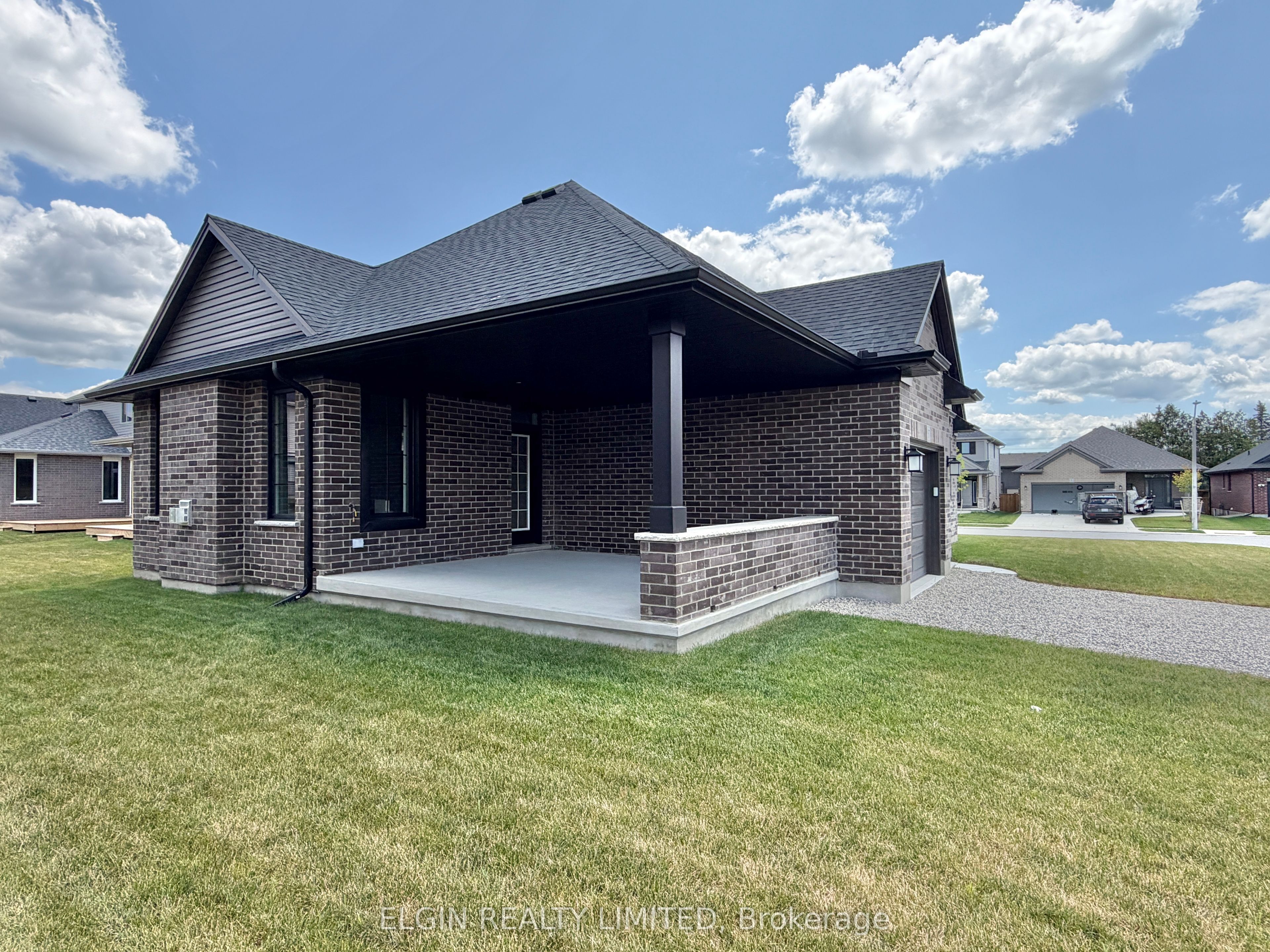 97 Keba Crescent Property Photo 2