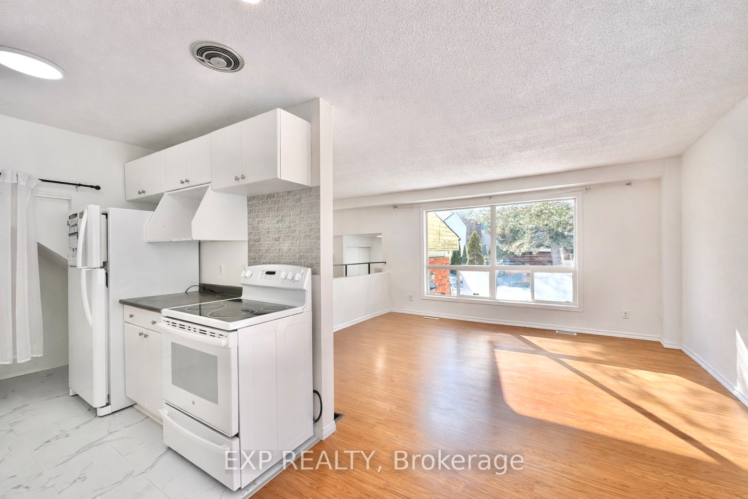 11c Sonnet Crescent Property Photo 10