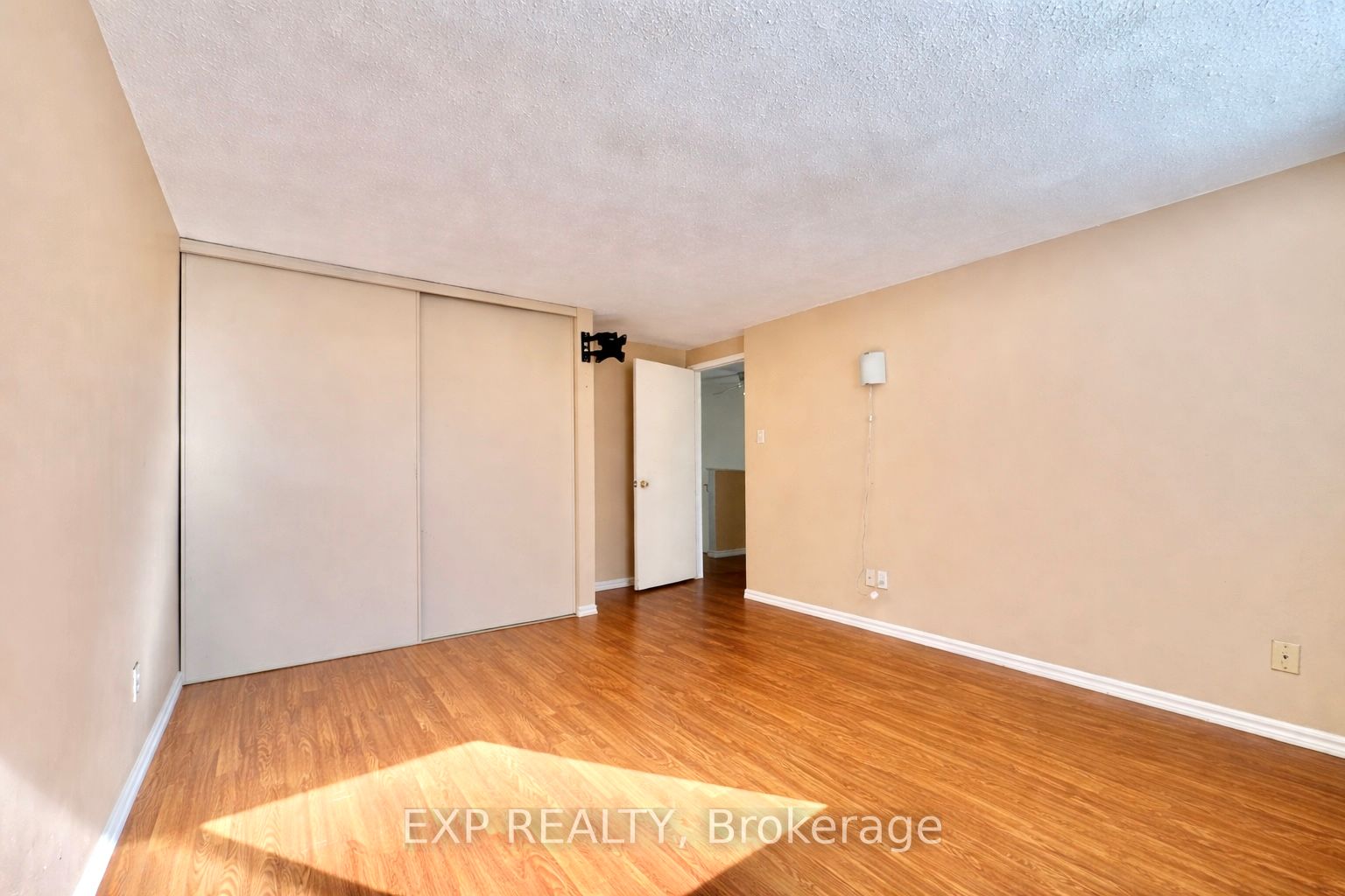 11c Sonnet Crescent Property Photo 12