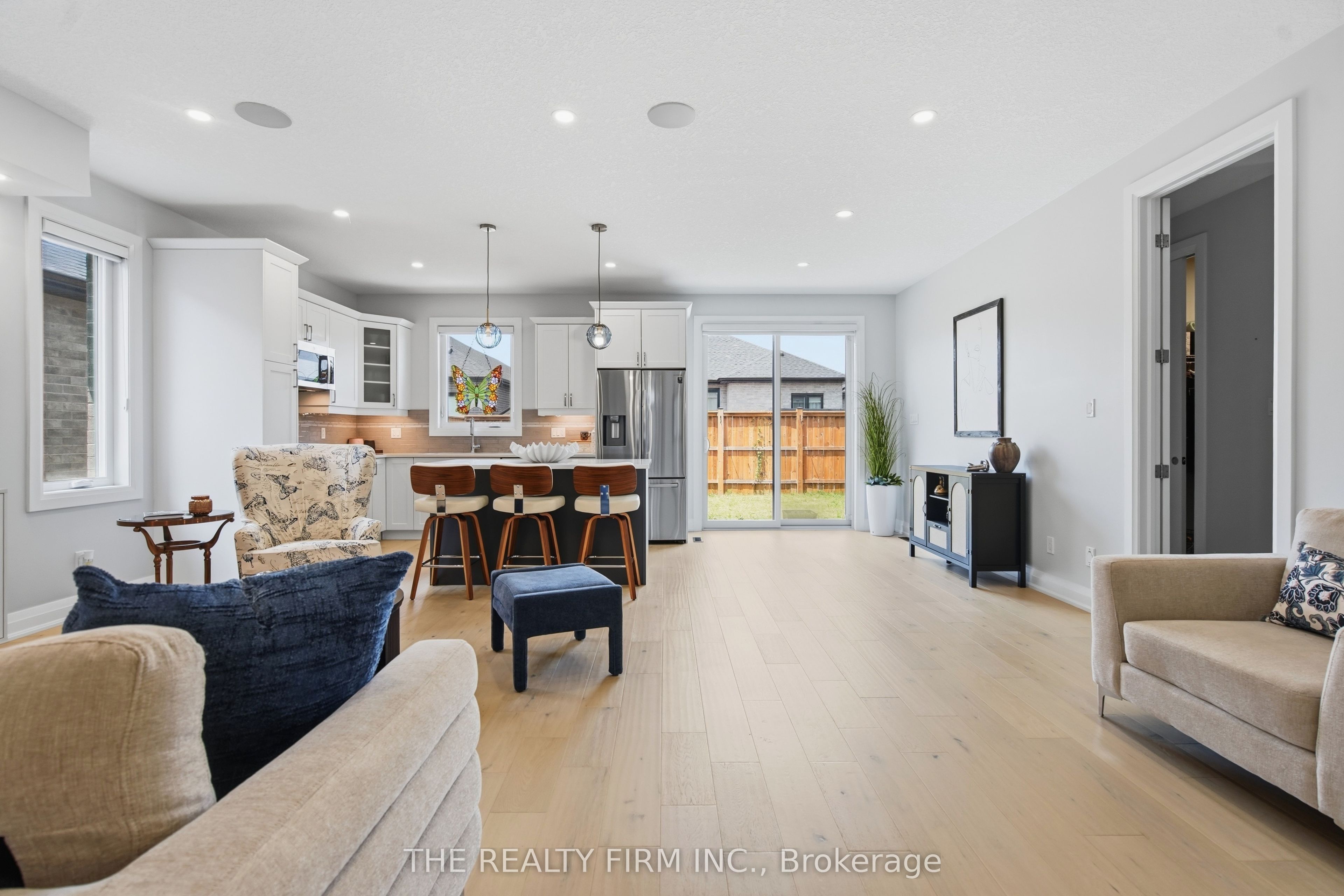 383 Daventry Way 8 Property Photo 10