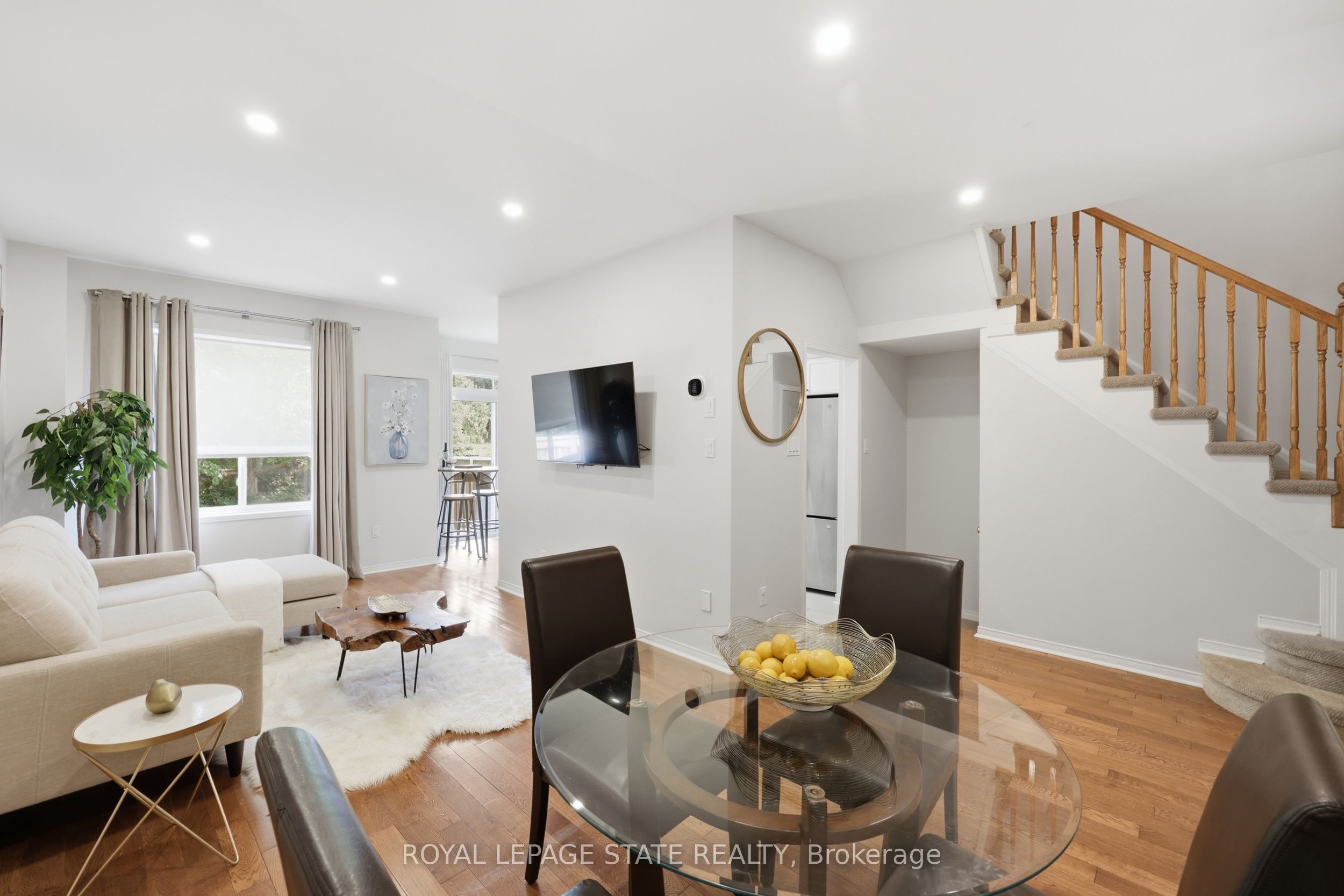10 Davidson Boulevard 24 Property Photo 12