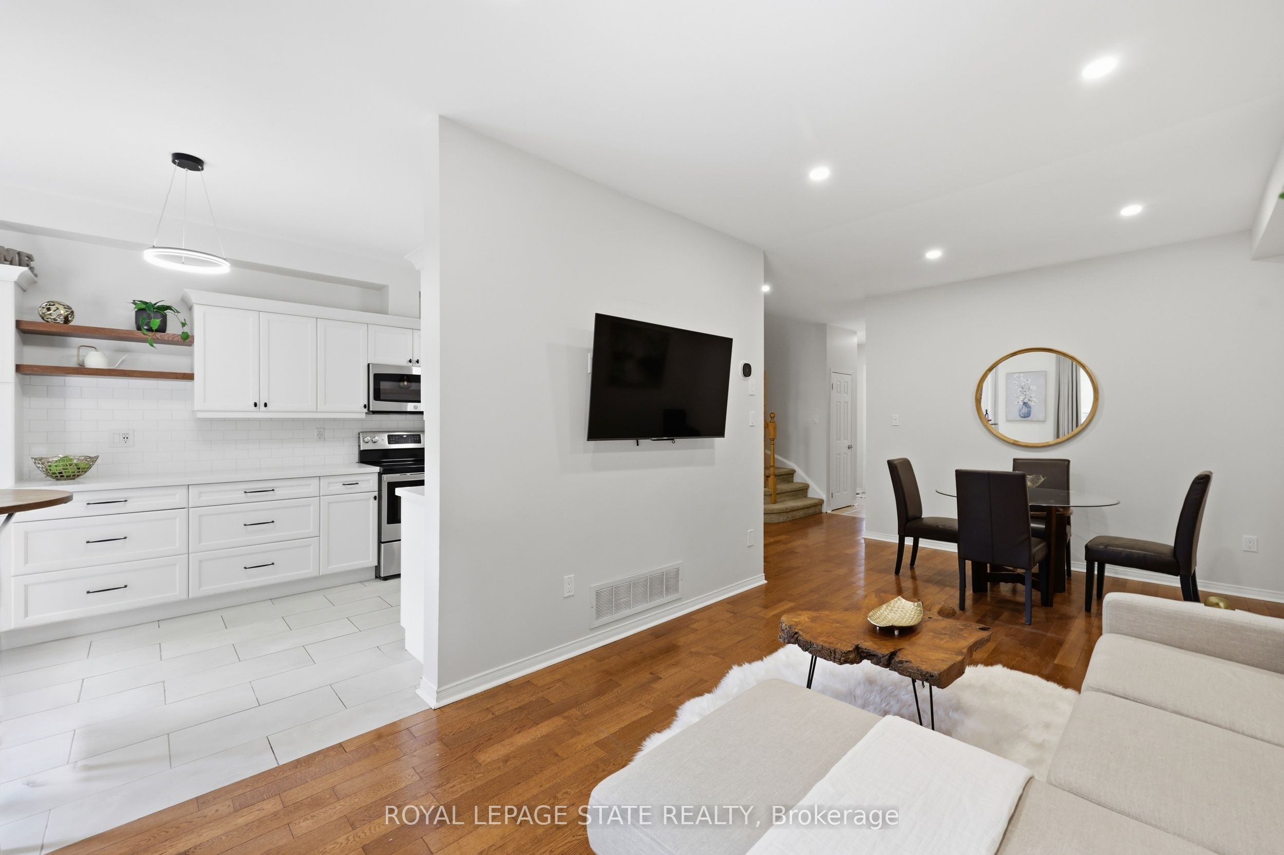 10 Davidson Boulevard 24 Property Photo 14