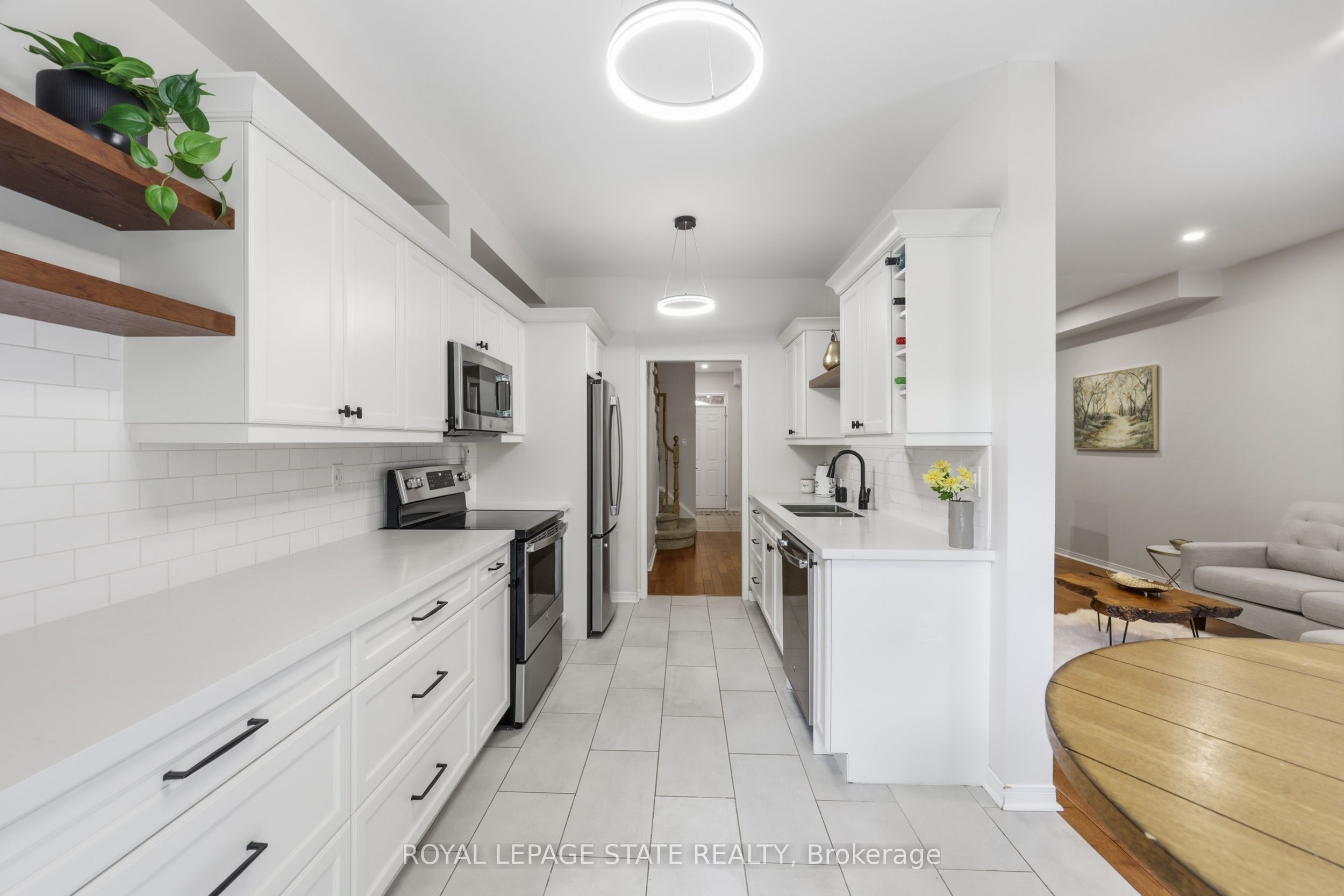10 Davidson Boulevard 24 Property Photo 16