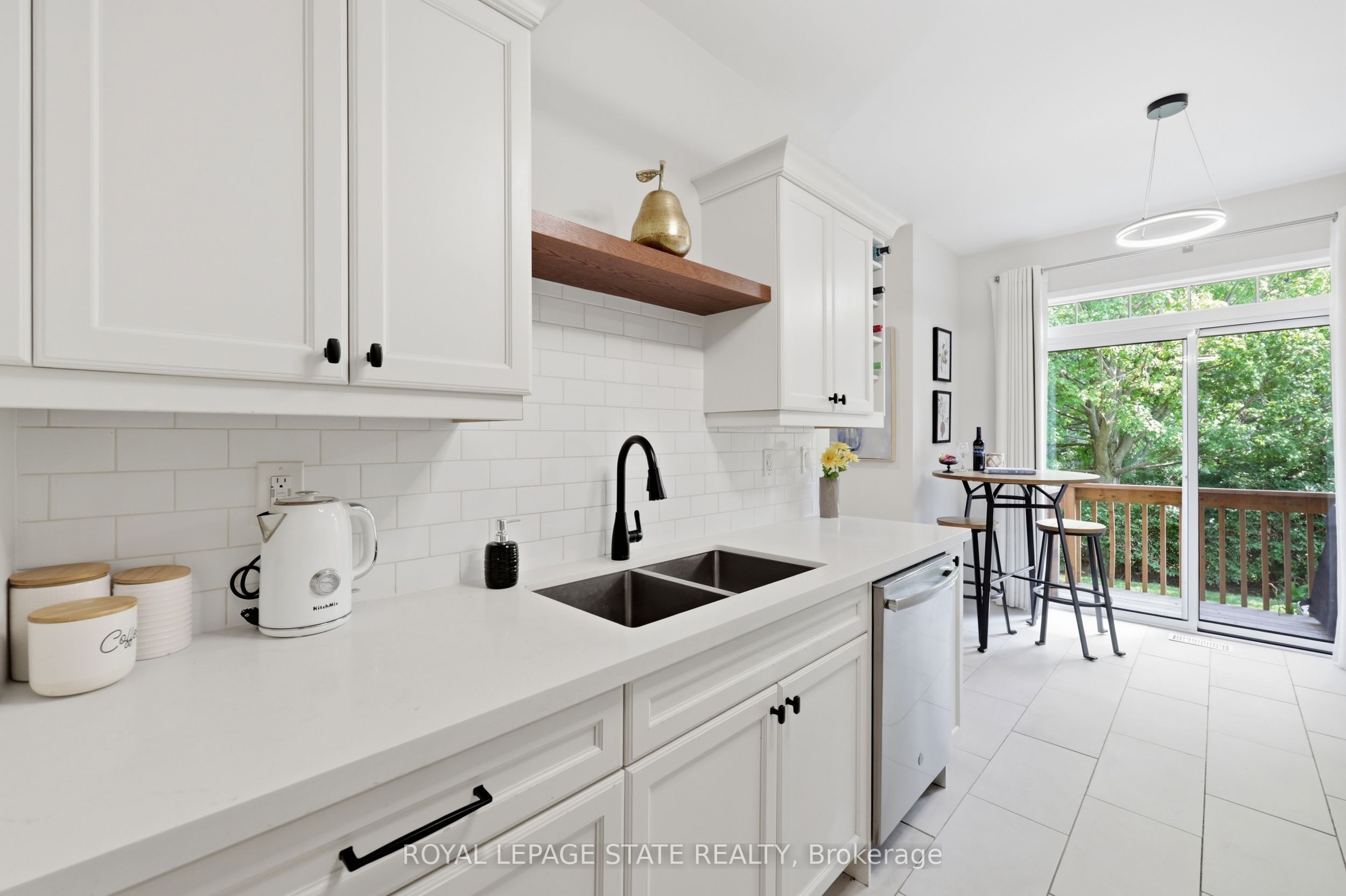 10 Davidson Boulevard 24 Property Photo 19