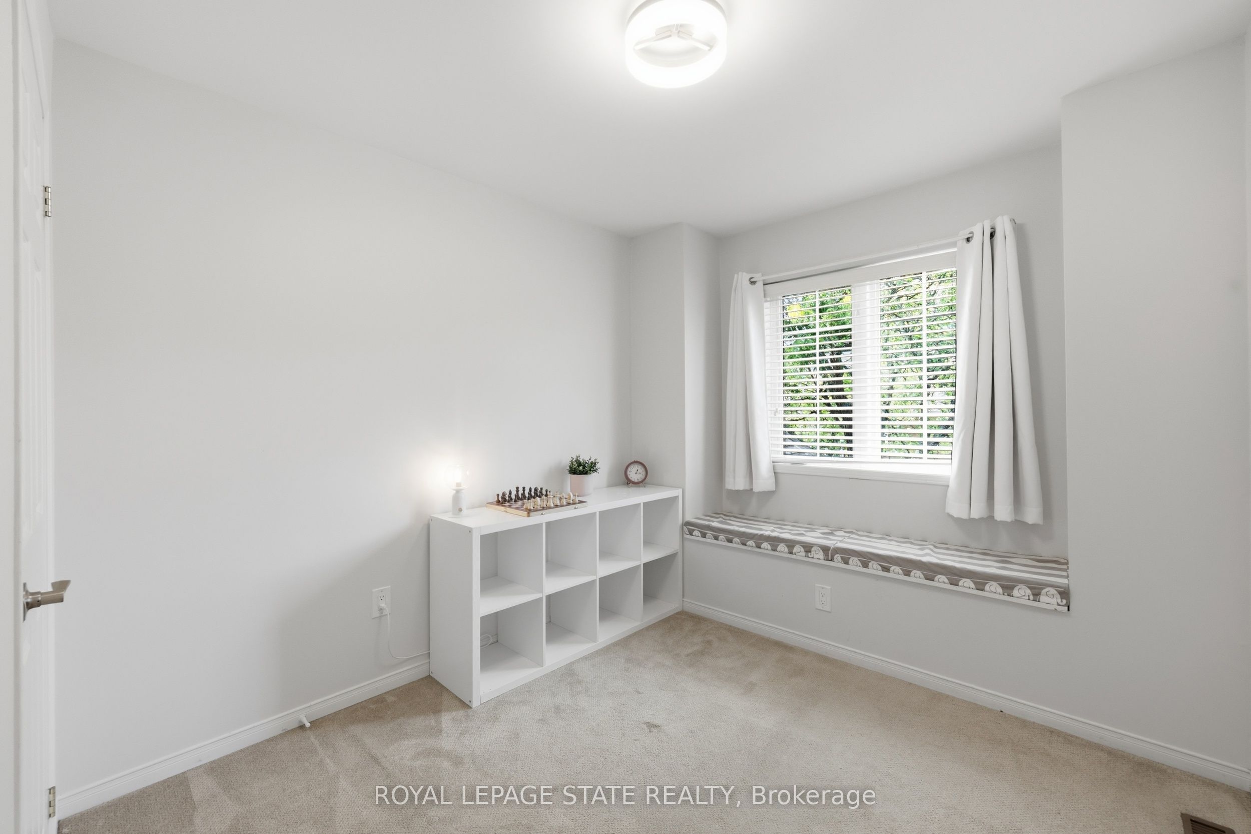 10 Davidson Boulevard 24 Property Photo 29