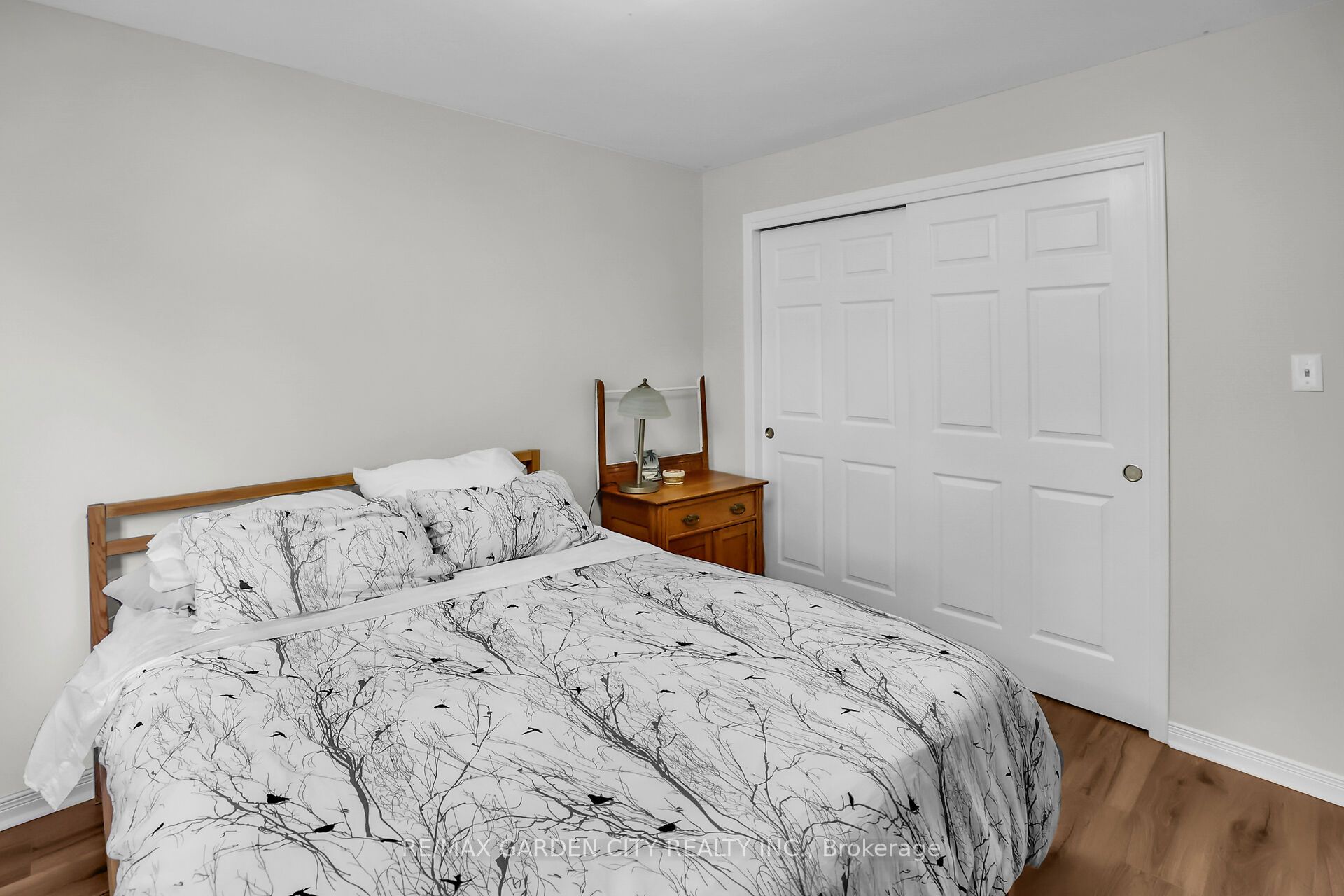 4542 Ivy Gardens Crescent Property Photo 14