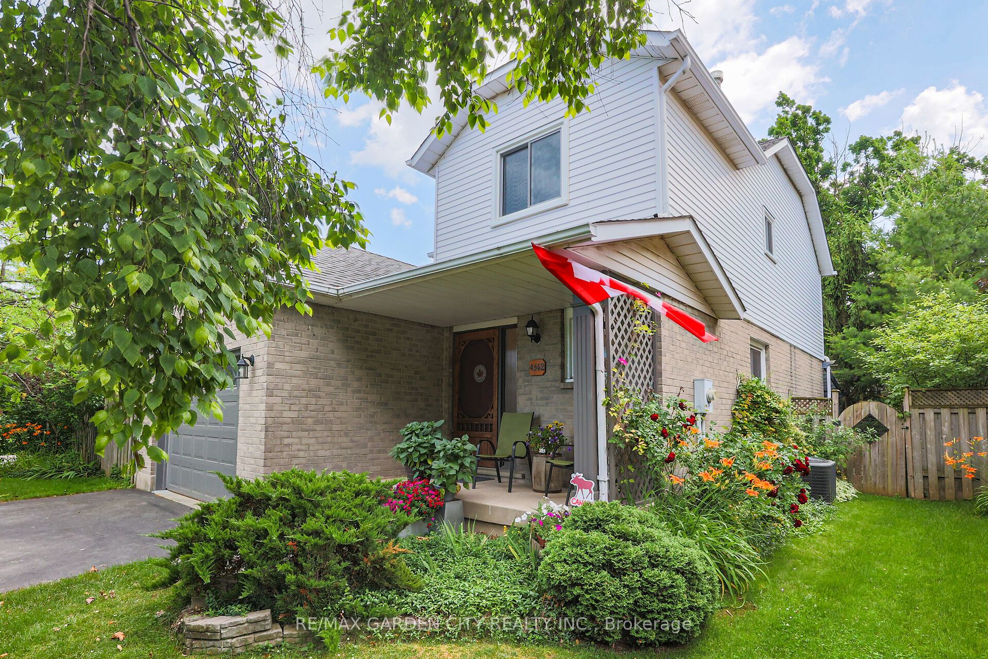 4542 Ivy Gardens Crescent Property Photo 21