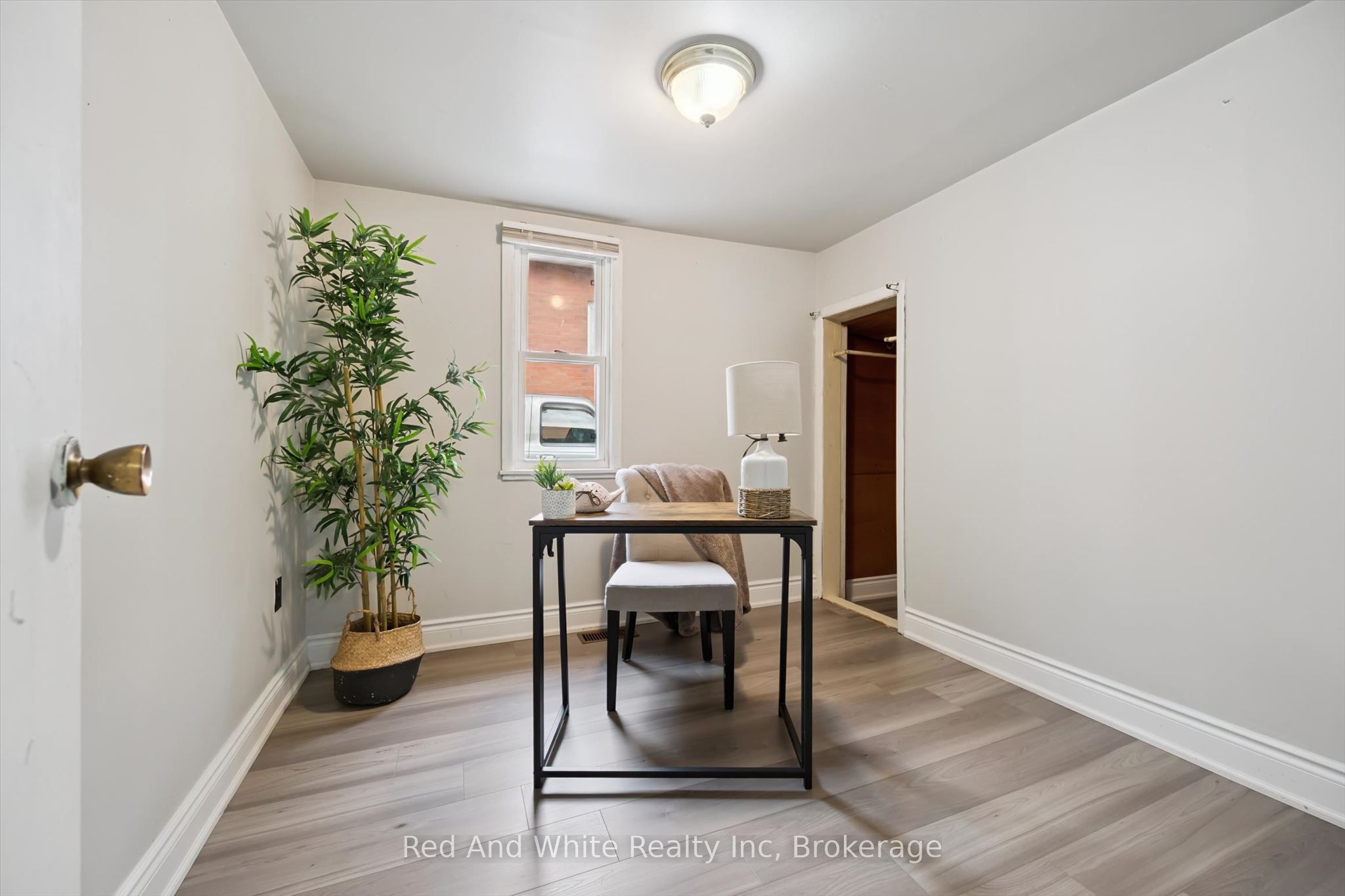1267 Hamilton Street Property Photo 7
