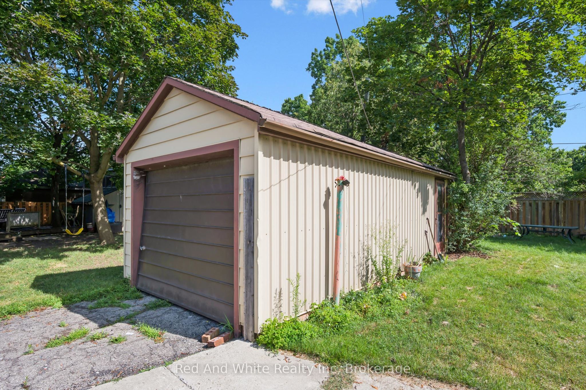 1267 Hamilton Street Property Photo 18