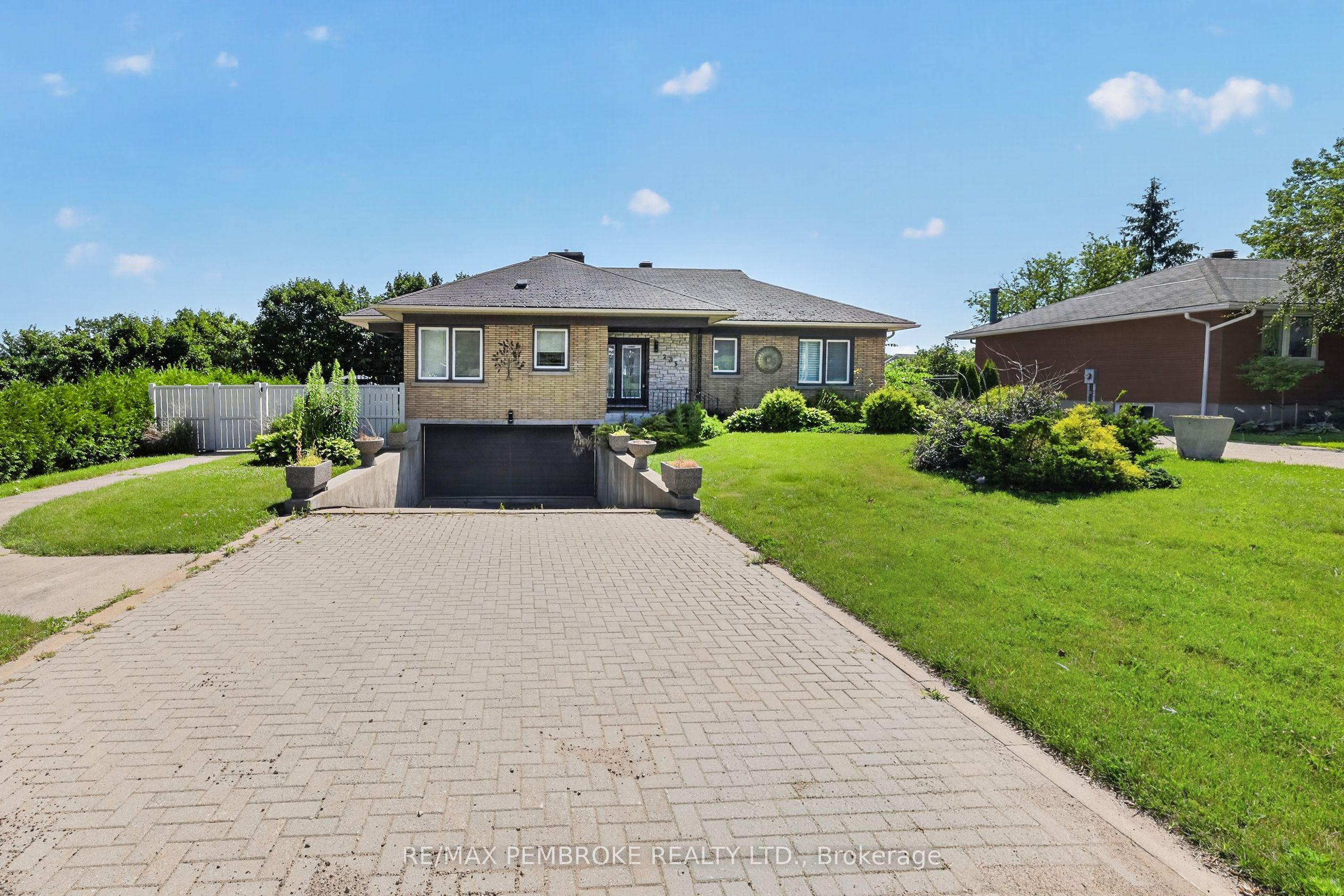 235 Broadview Drive Property Photo 4