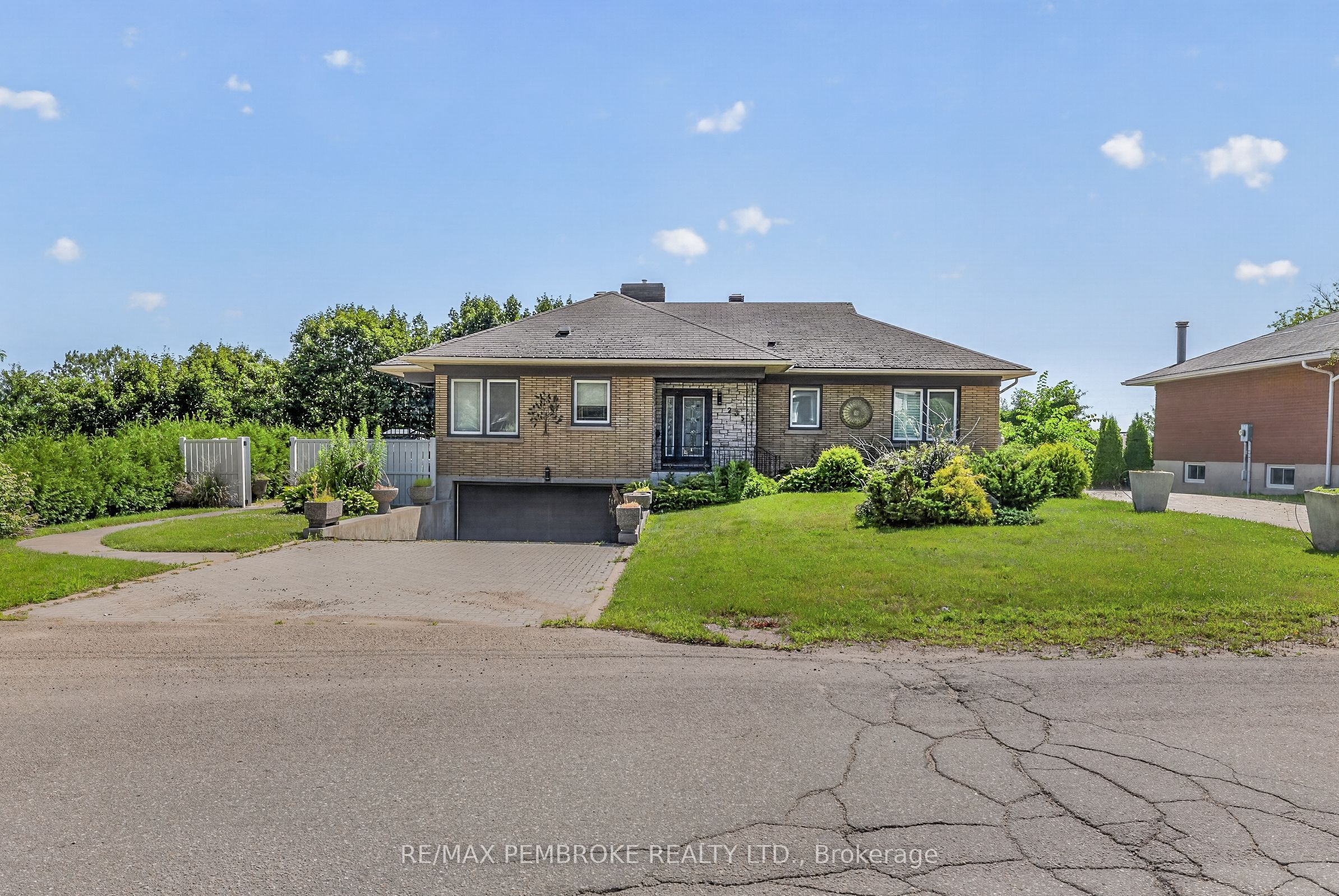 235 Broadview Drive Property Photo 6