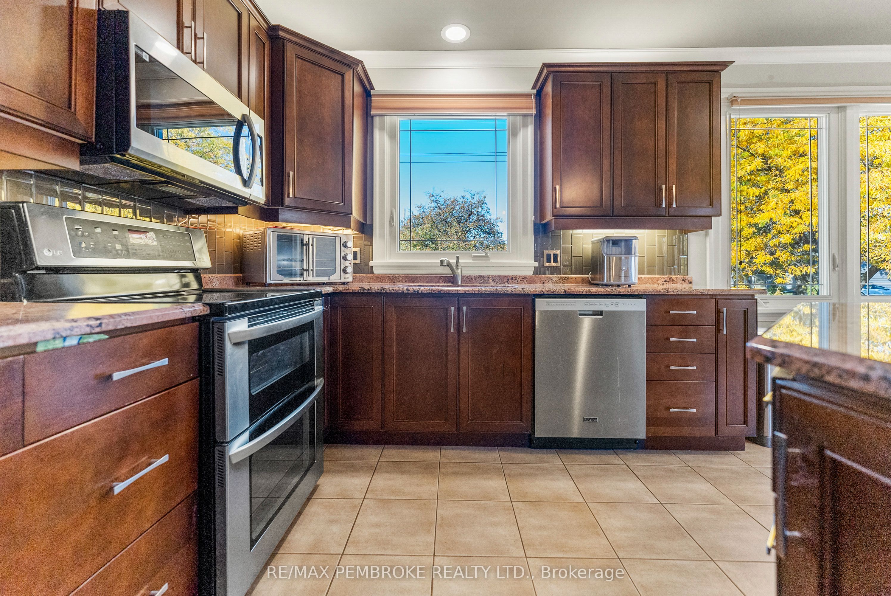 235 Broadview Drive Property Photo 11