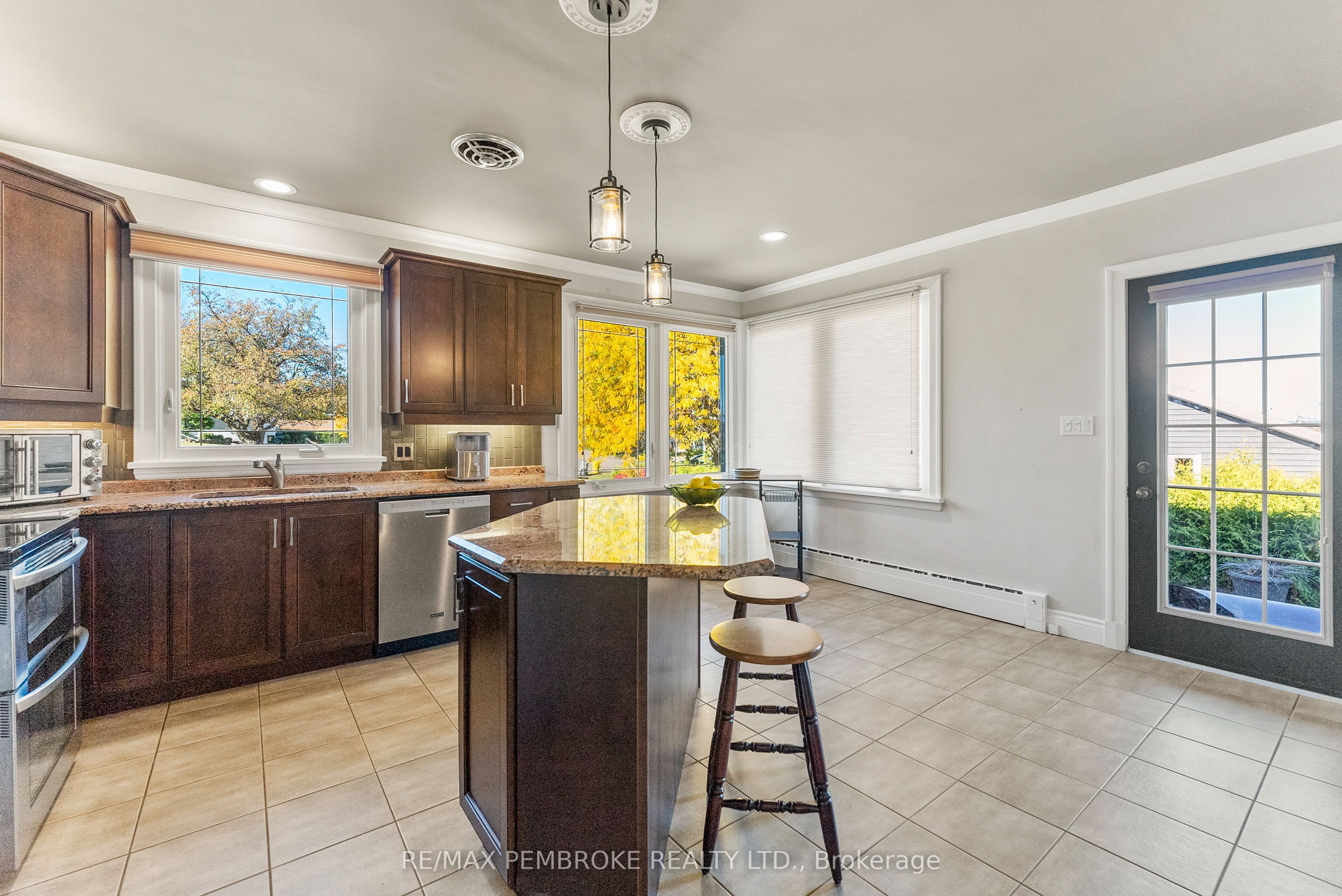 235 Broadview Drive Property Photo 14