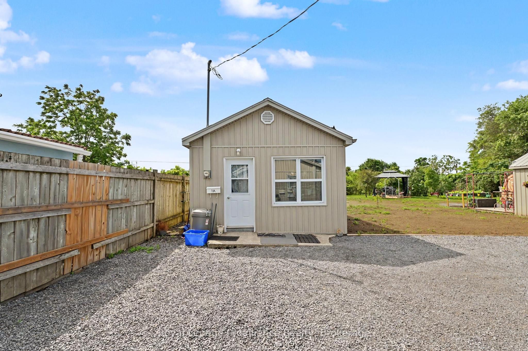 1 Property Photo 4
