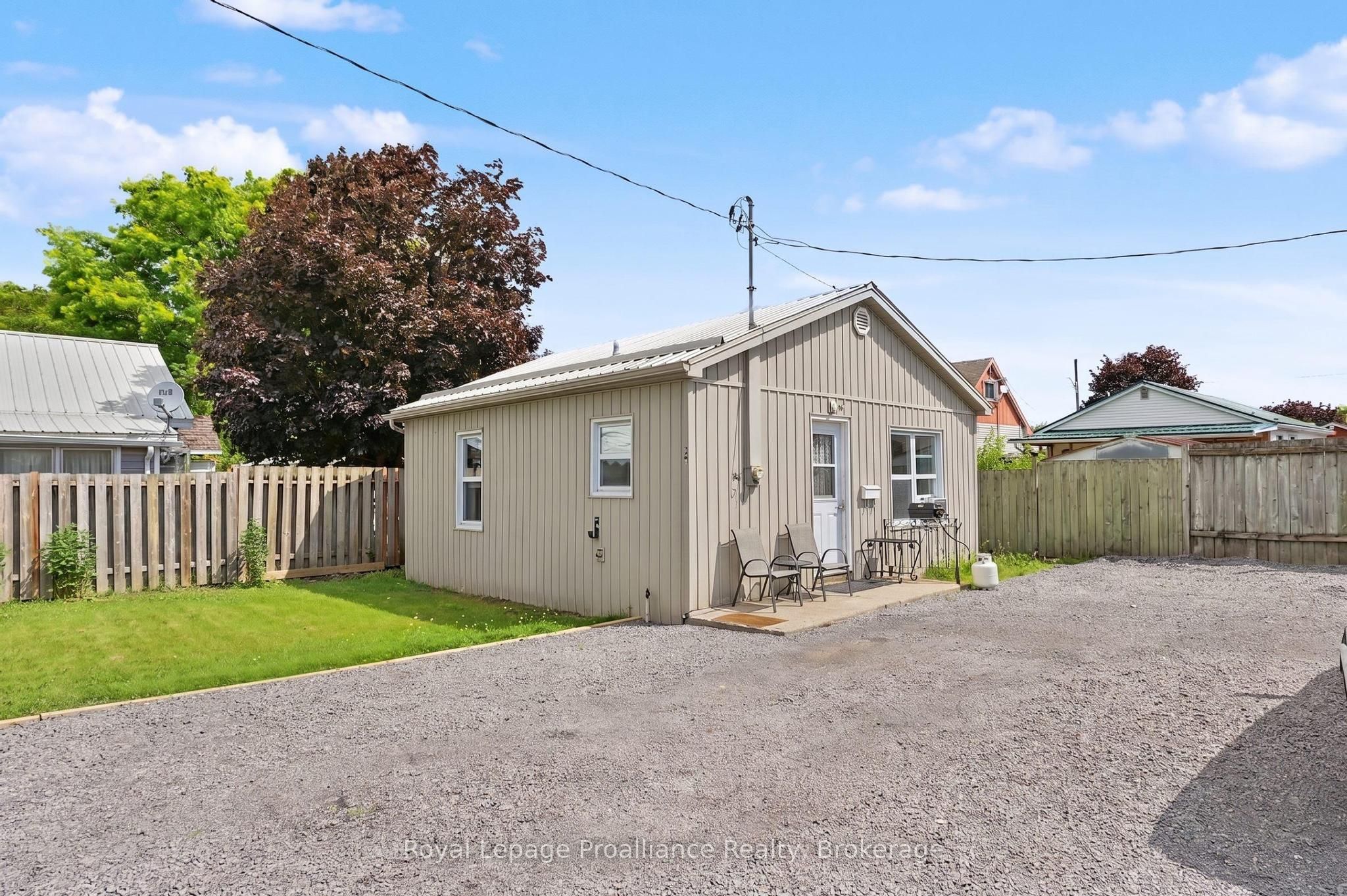 1 Property Photo 6