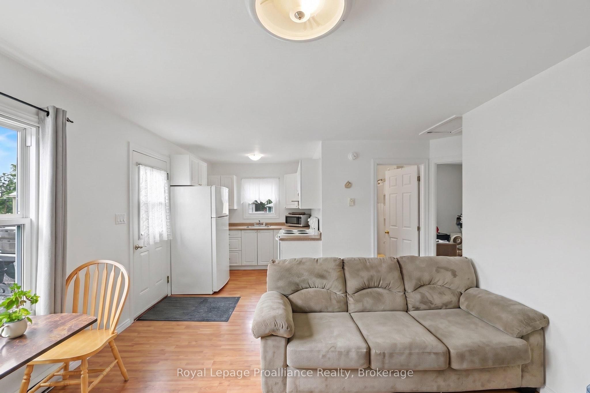 1 Property Photo 8