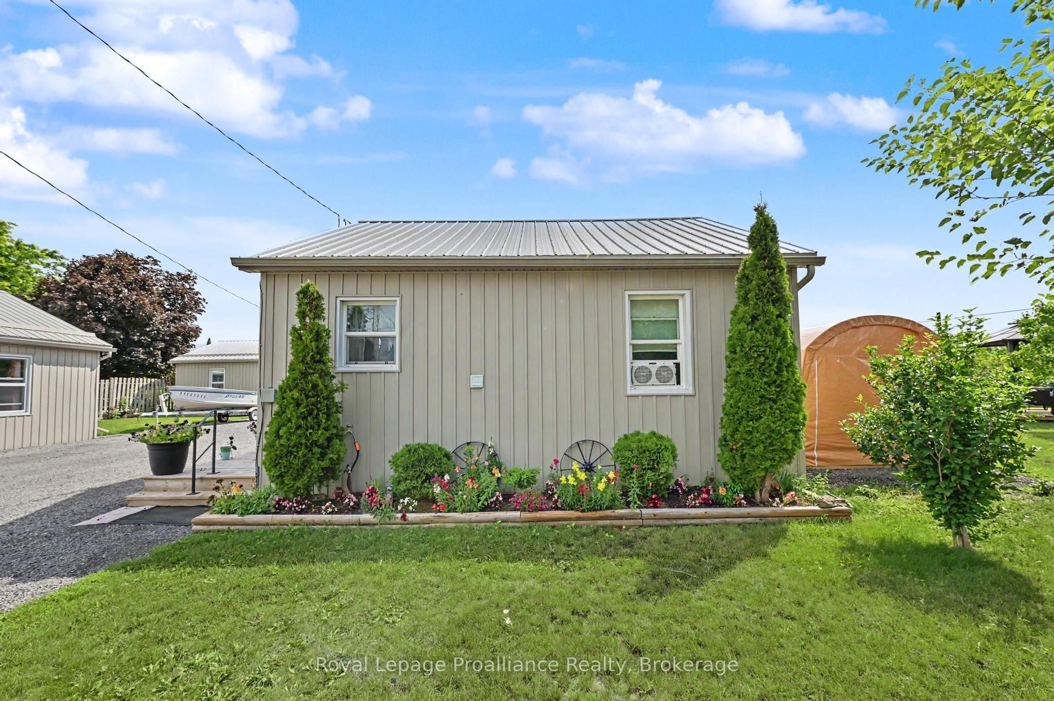 1 Property Photo 18