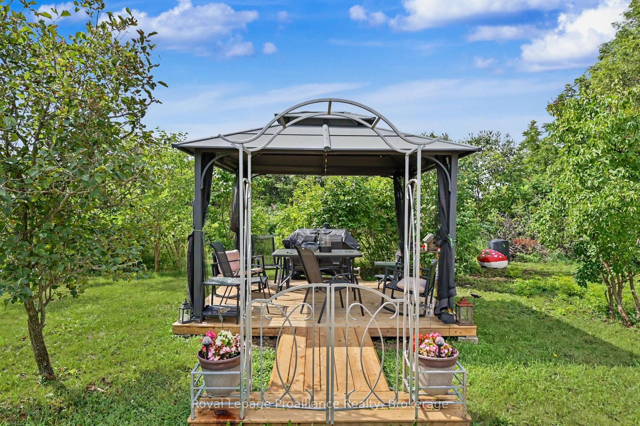 1 Property Photo 22