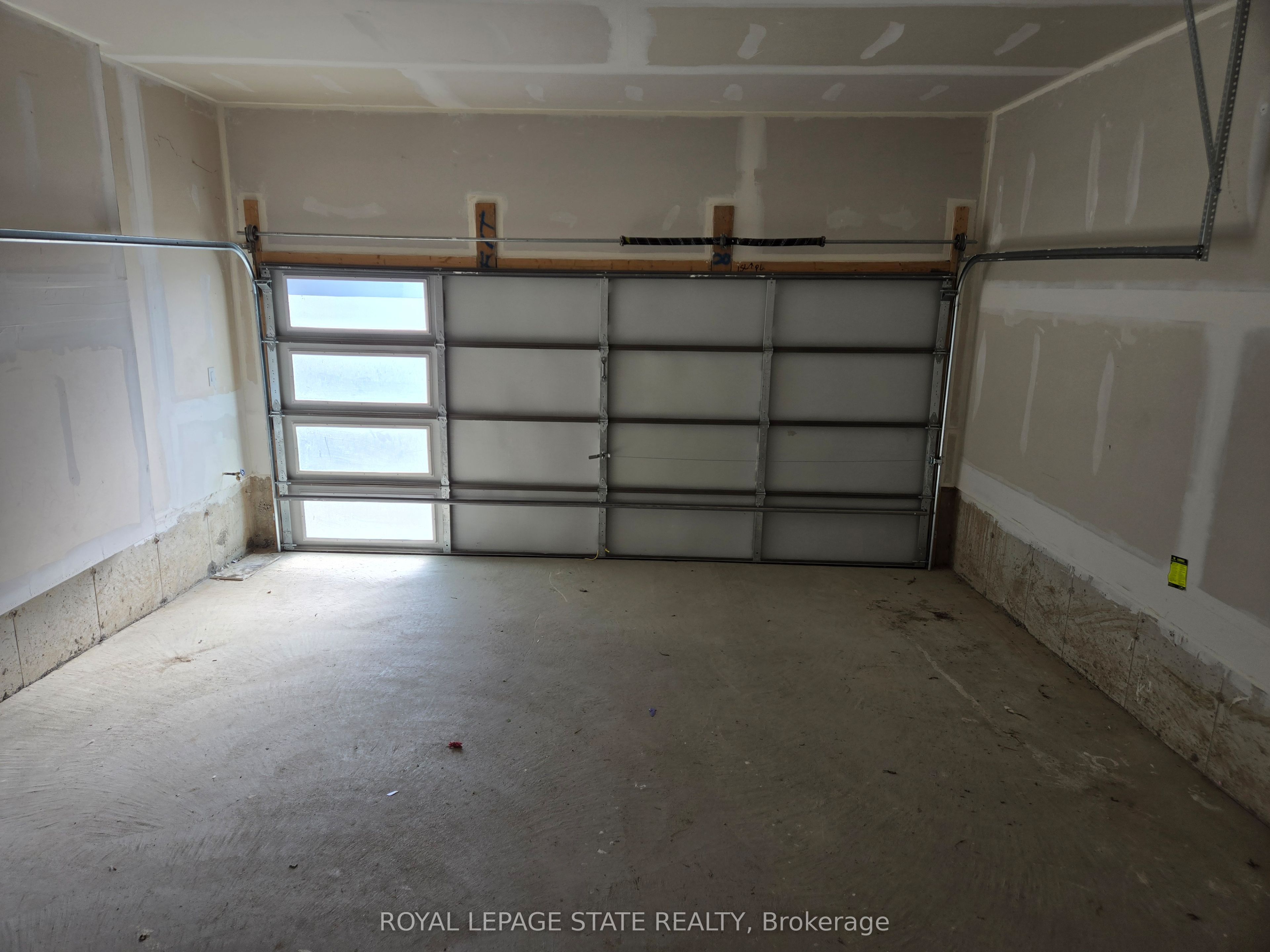 395 Barker Parkway Property Photo 12