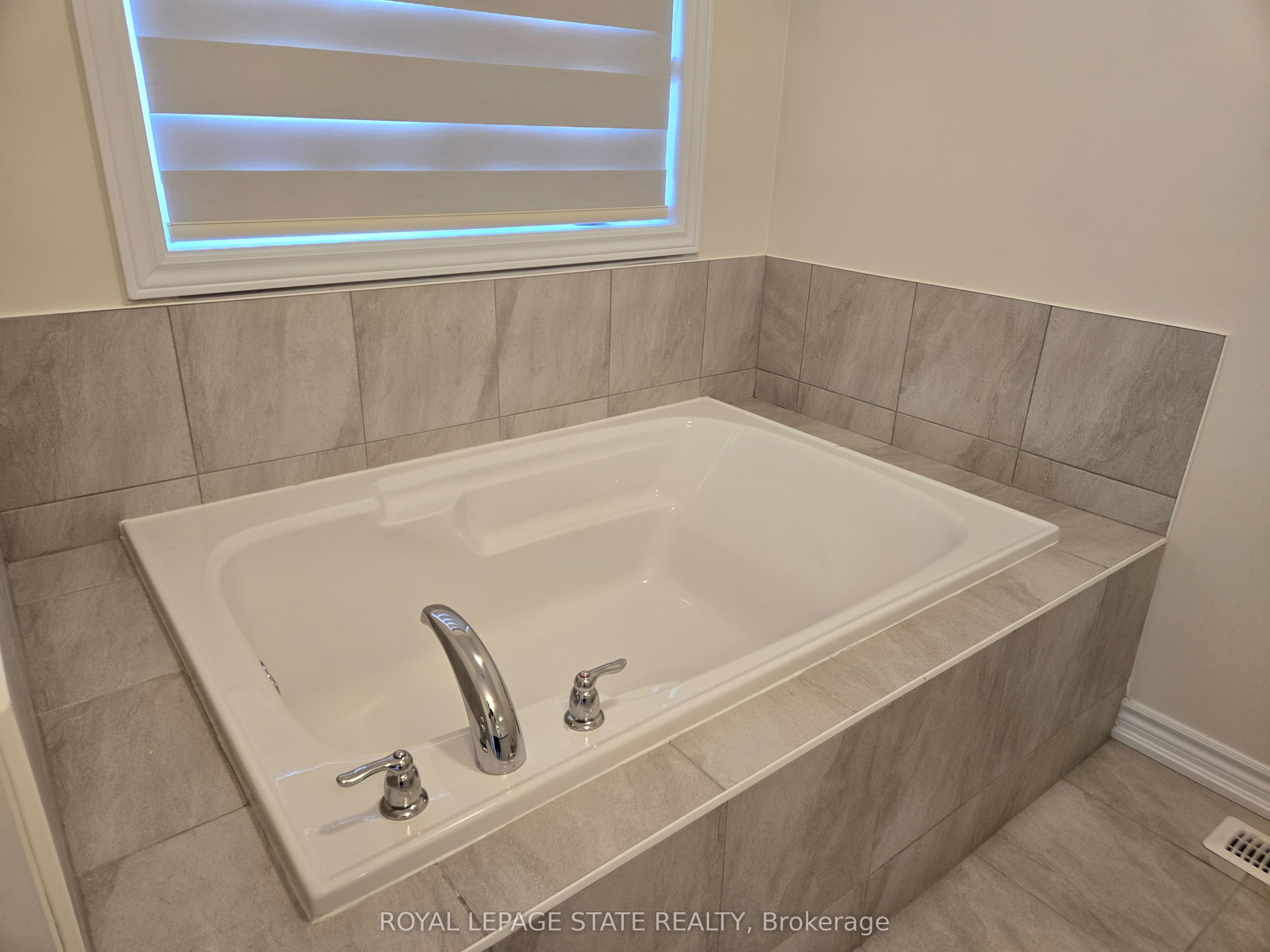 395 Barker Parkway Property Photo 23