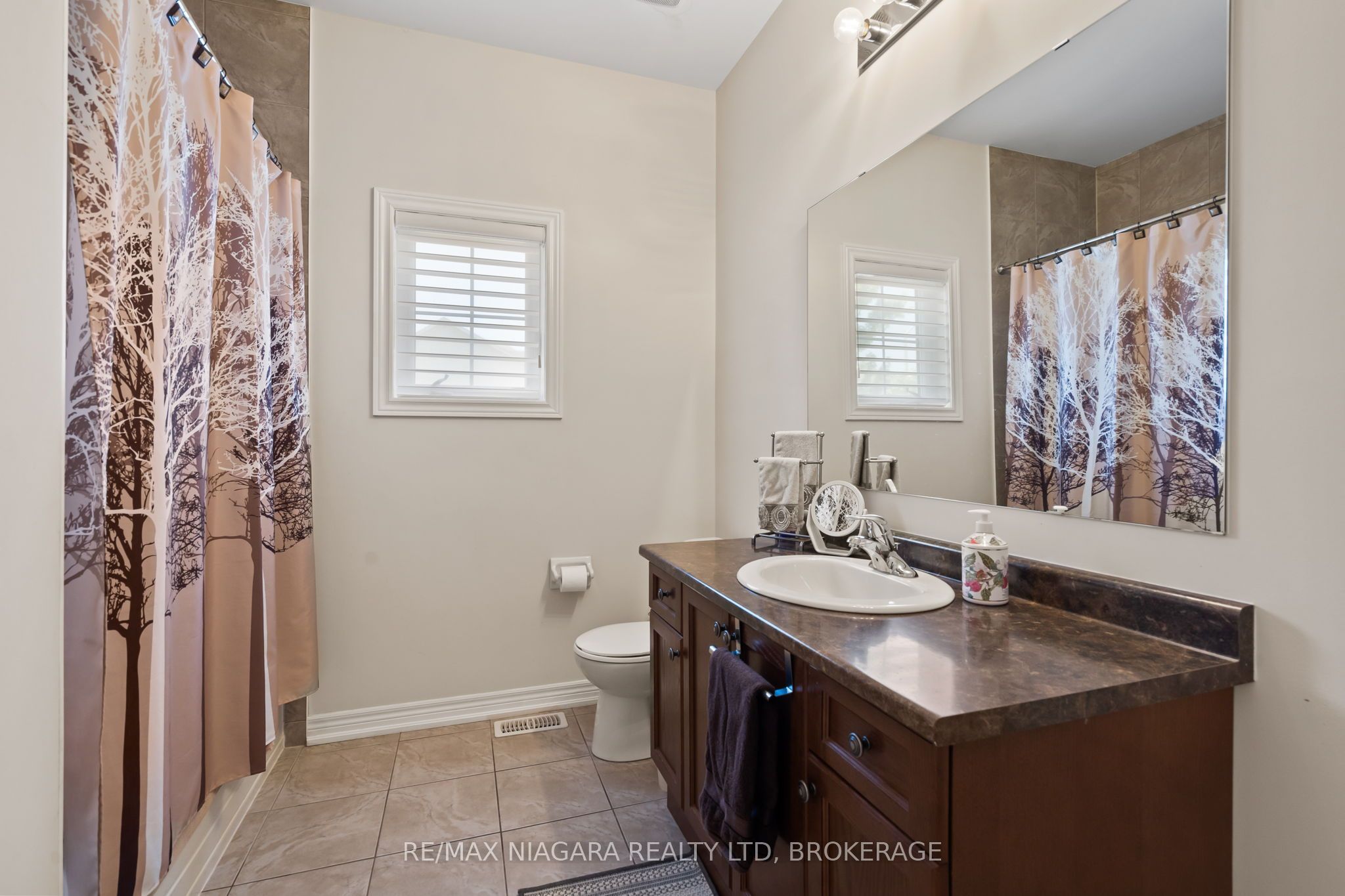 4385 Cinnamon Grove Property Photo 20