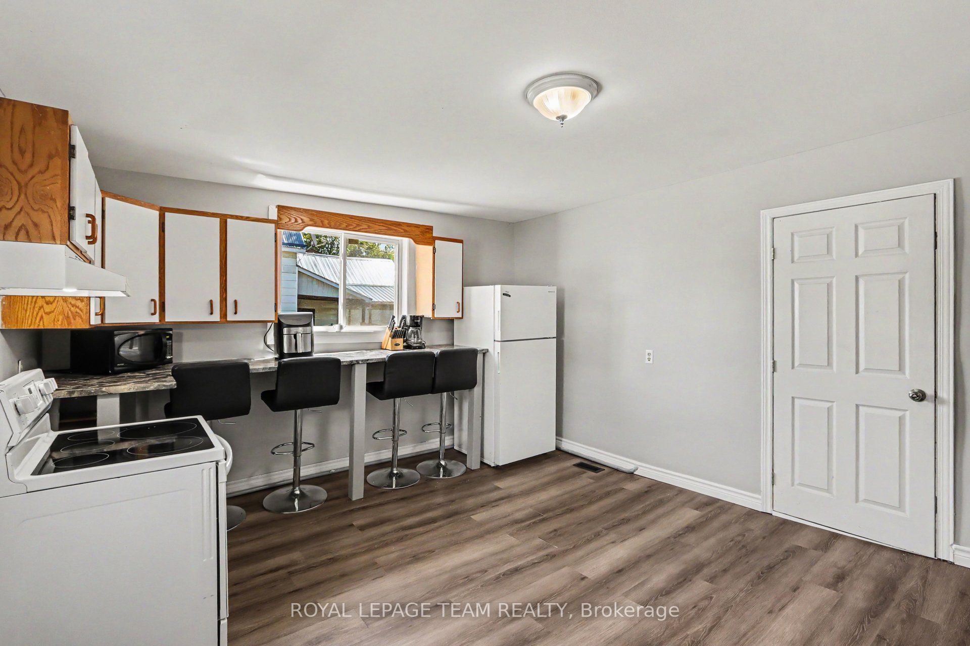 10486 Clark Road Property Photo 9
