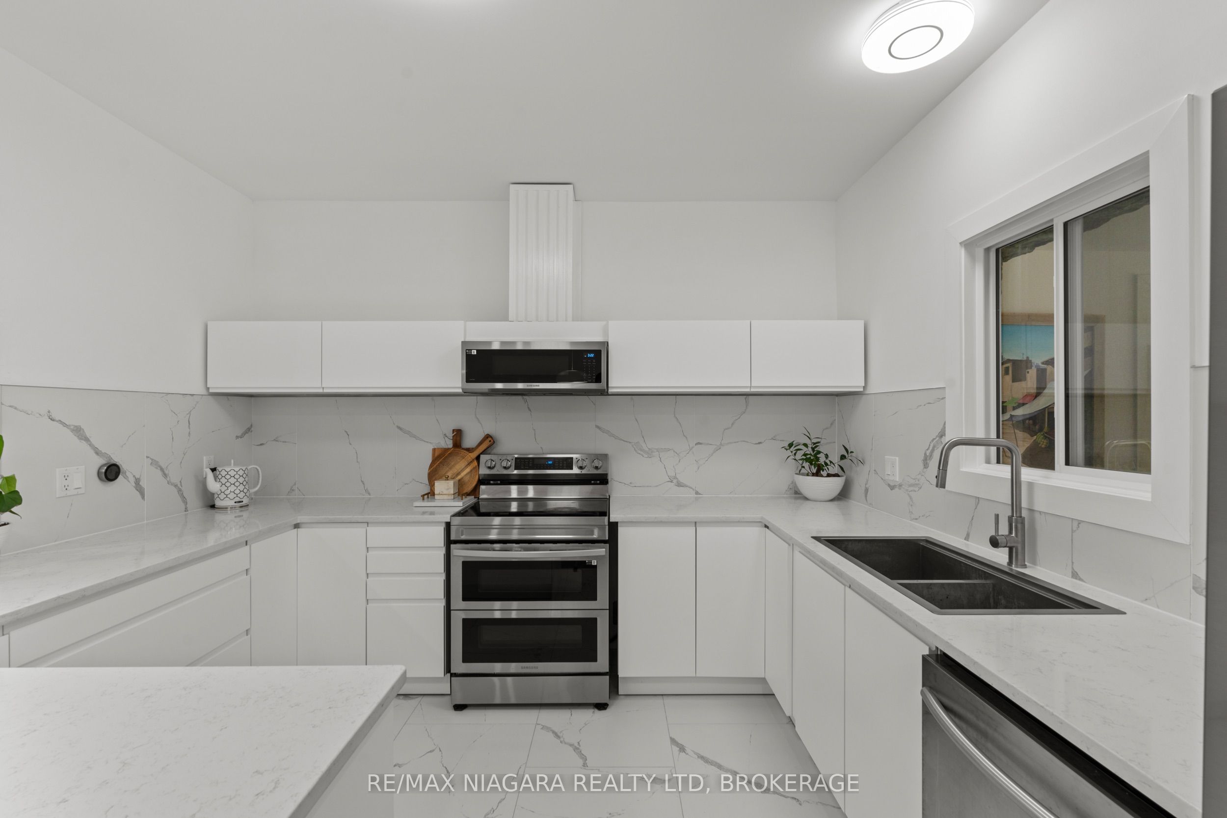 1546 Nigh Road Property Photo 11