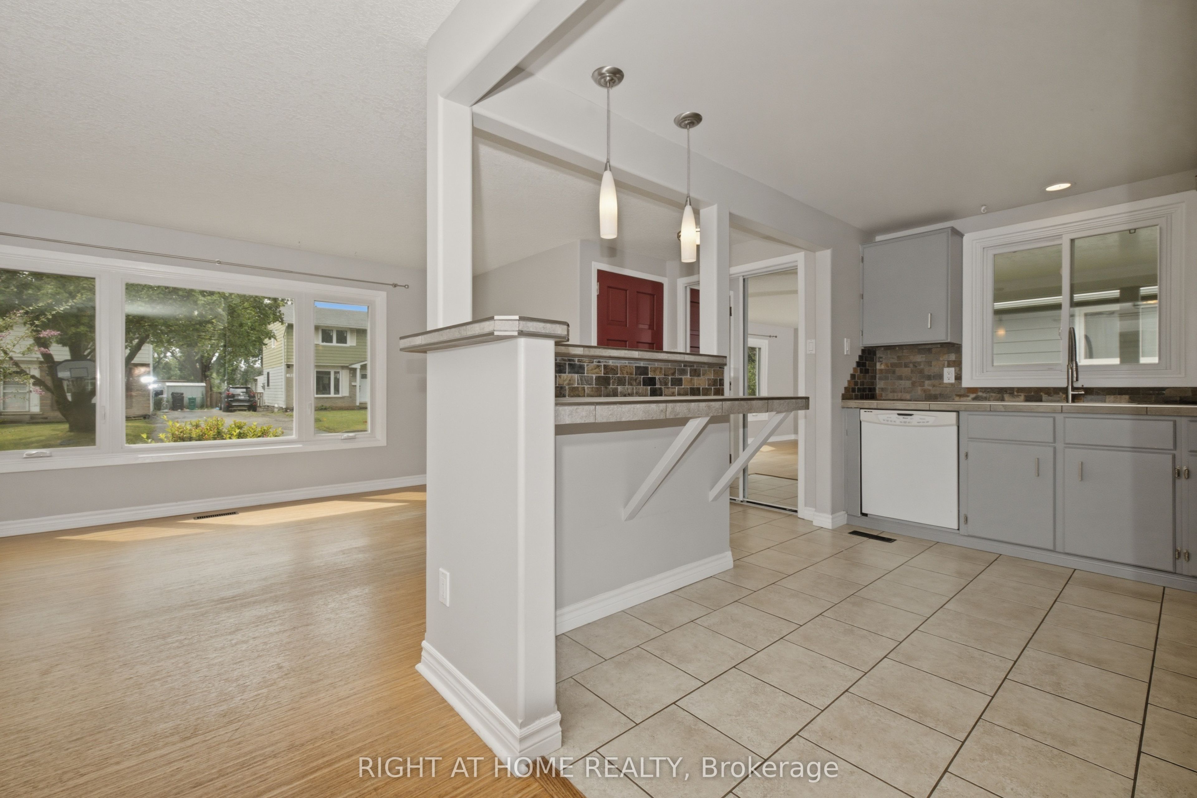 197 Pinedale Drive Property Photo 8