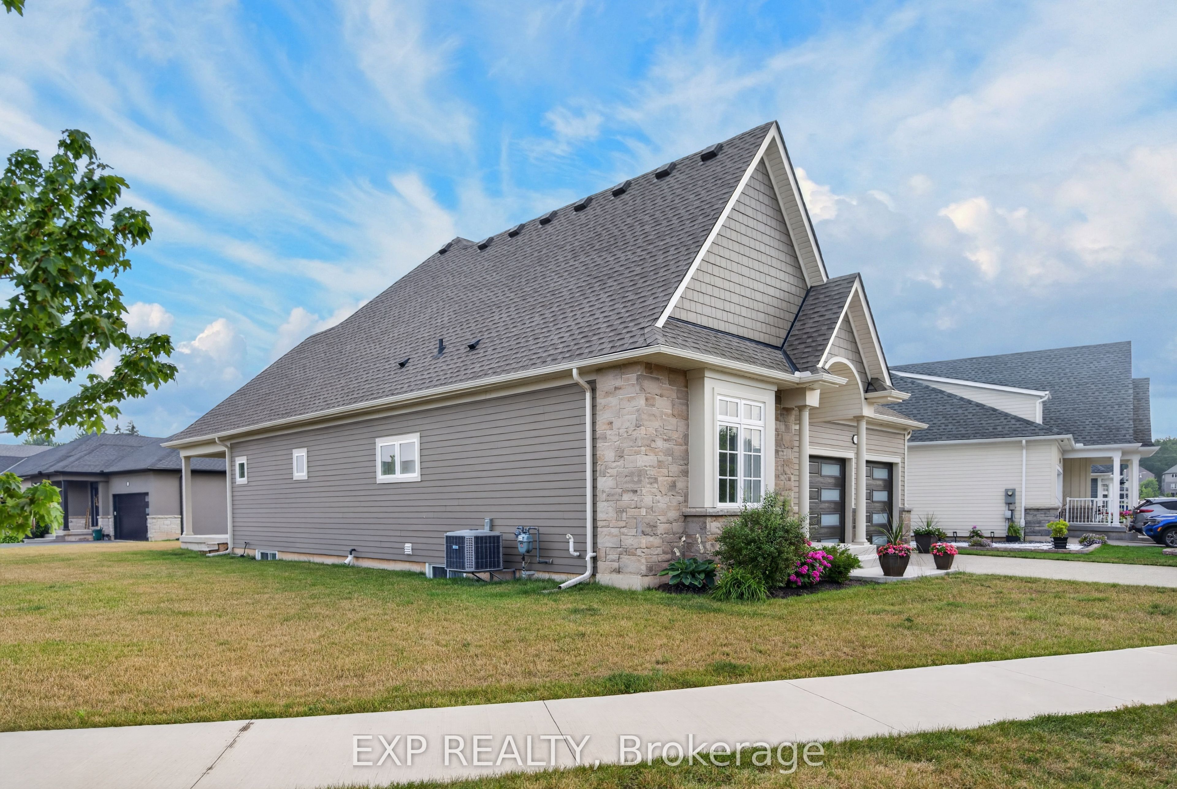3571 Whispering Woods Trail Property Photo 45