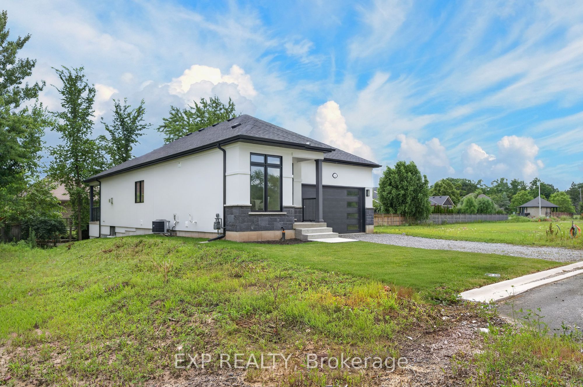 11 Stickles Street Property Photo 29