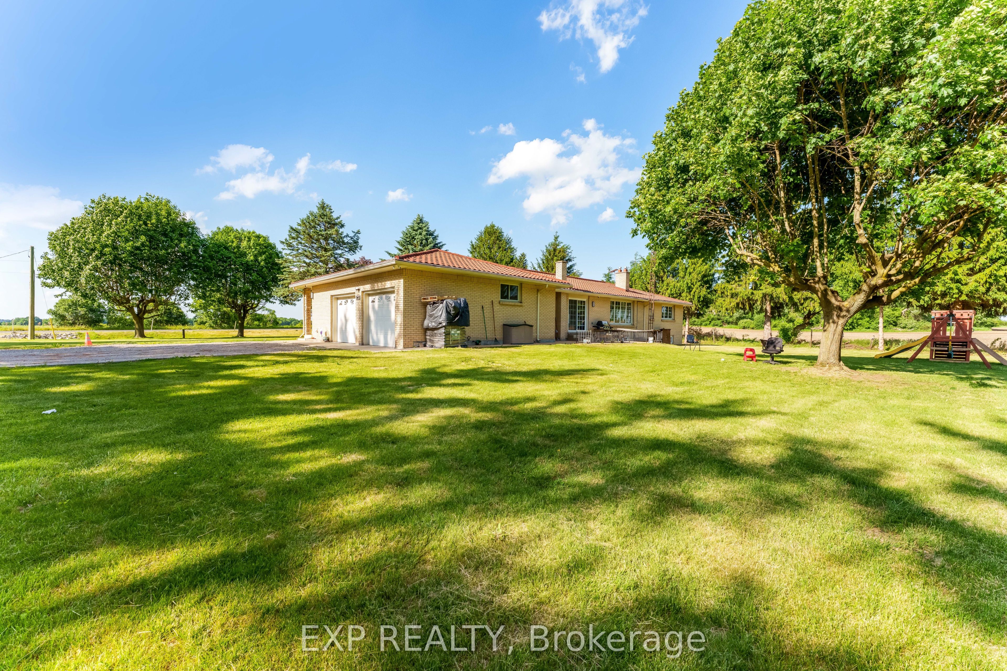 2047 Hamilton Road Property Photo 12