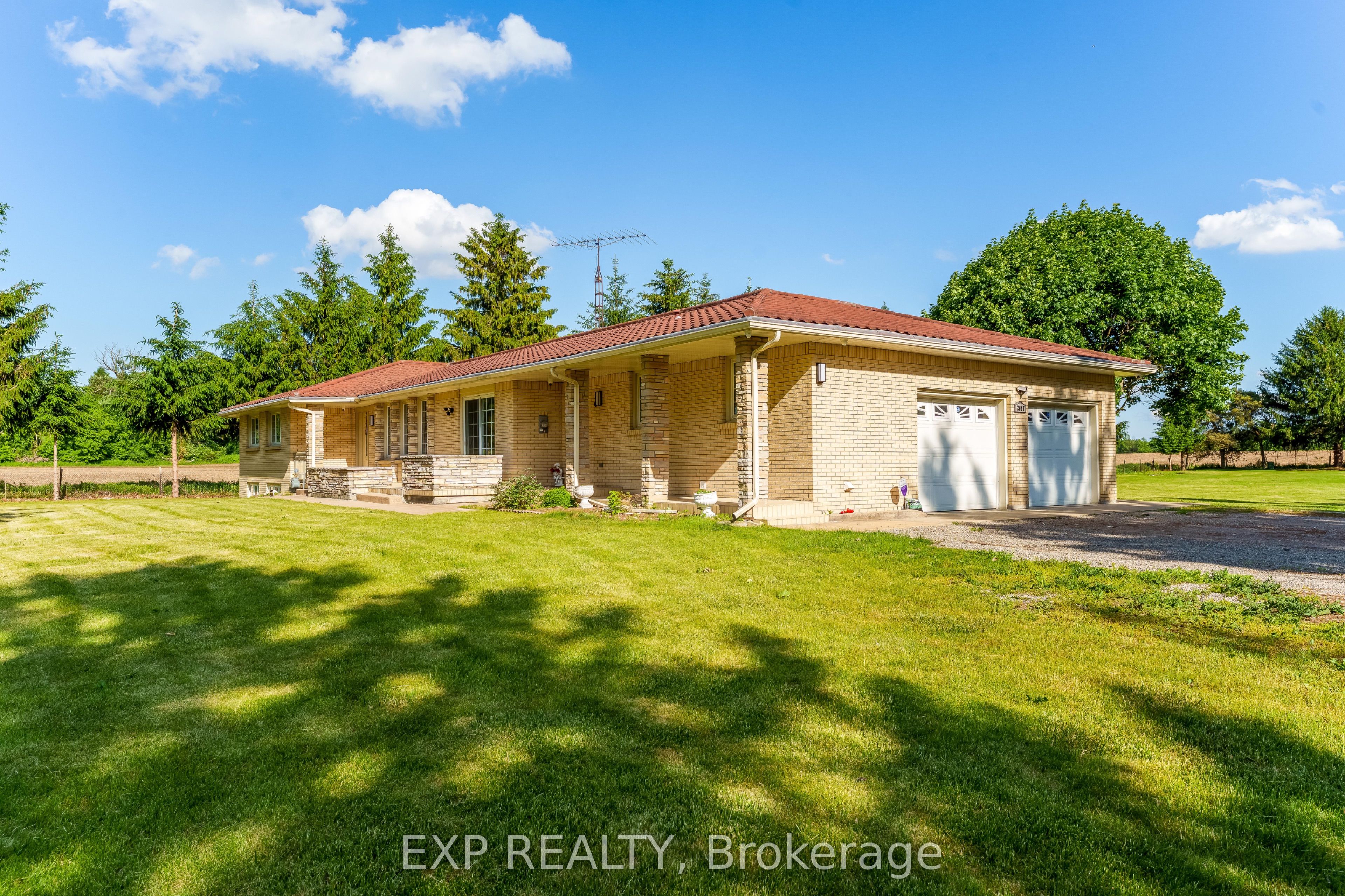 2047 Hamilton Road Property Photo 16