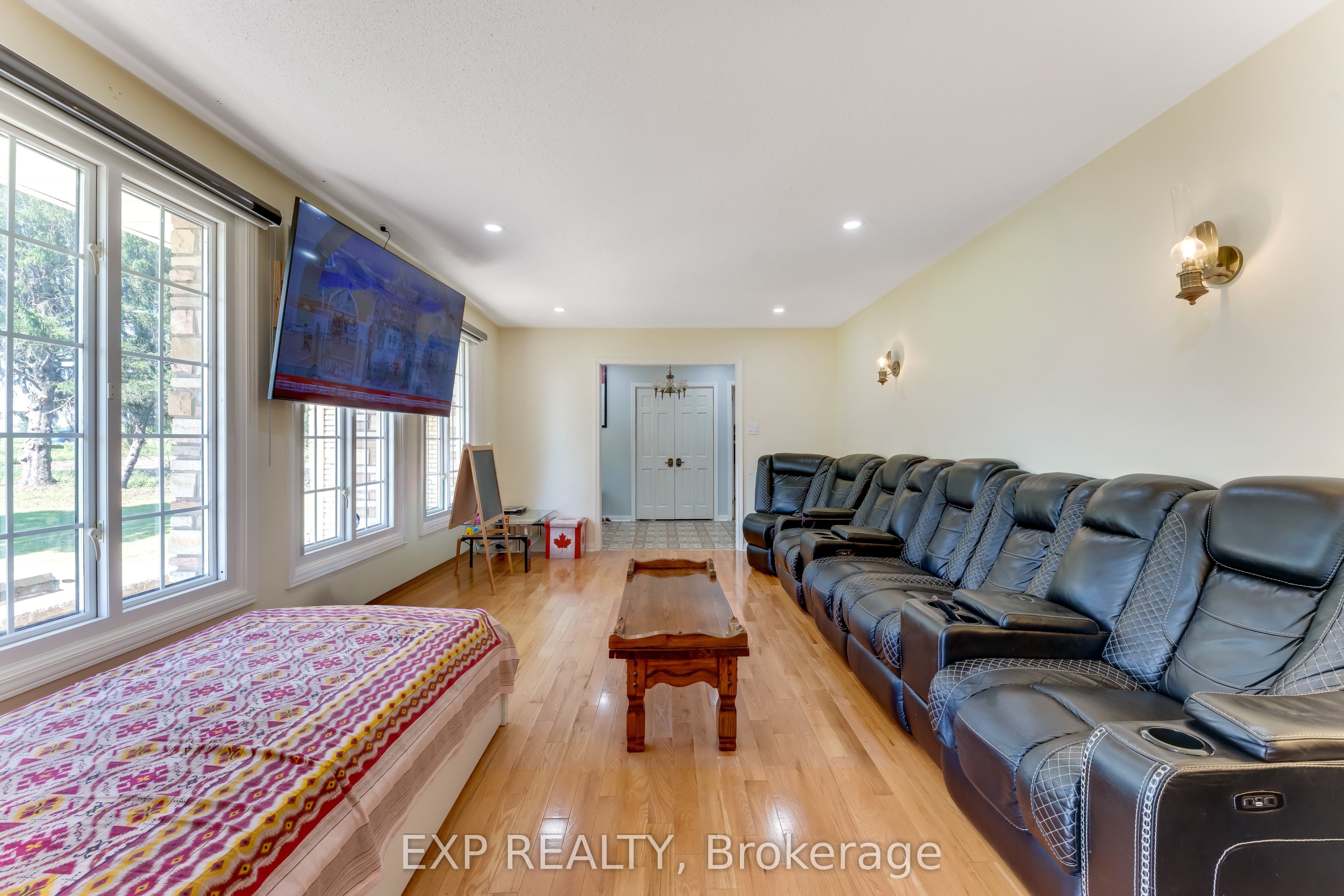 2047 Hamilton Road Property Photo 29
